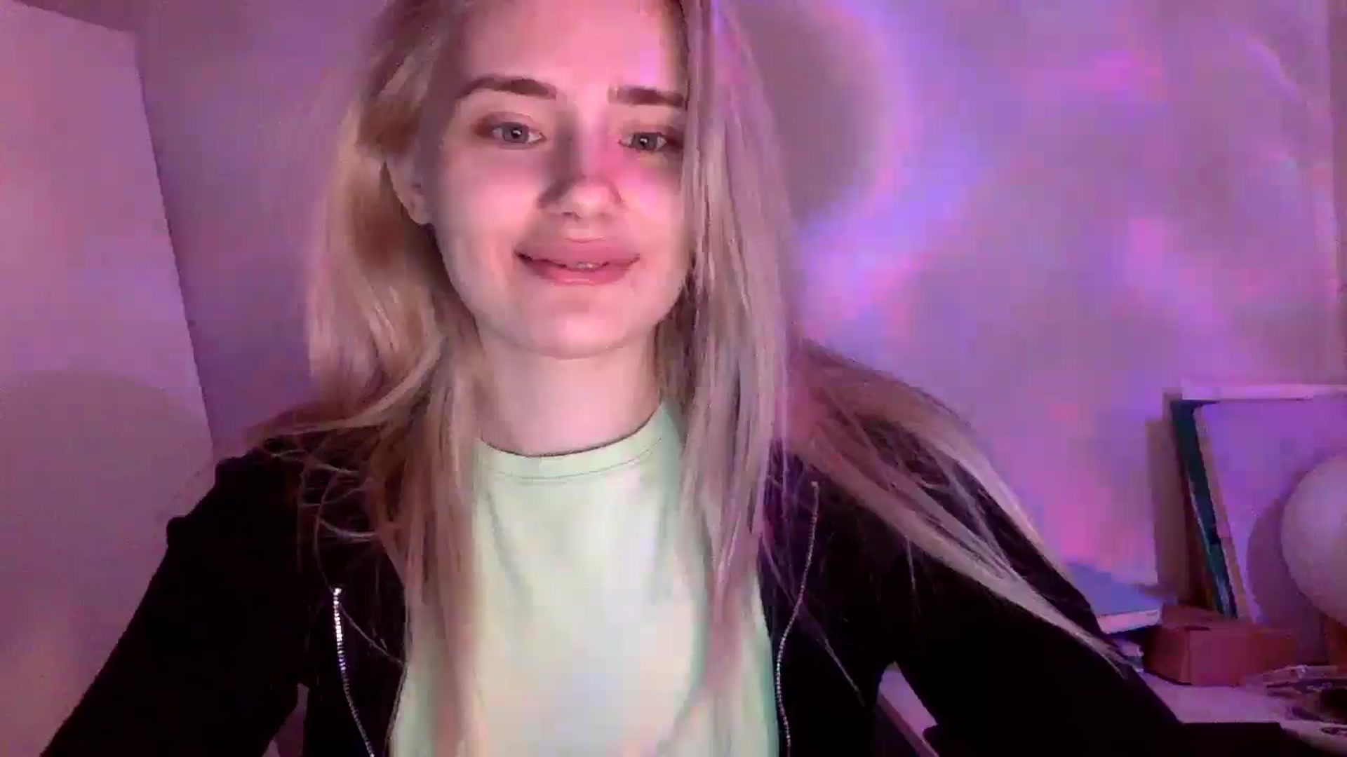 Gallery image thumbnail from Zirelyn's myfreecams stream on, 04/07/2026, 16:03 image 4 of 20