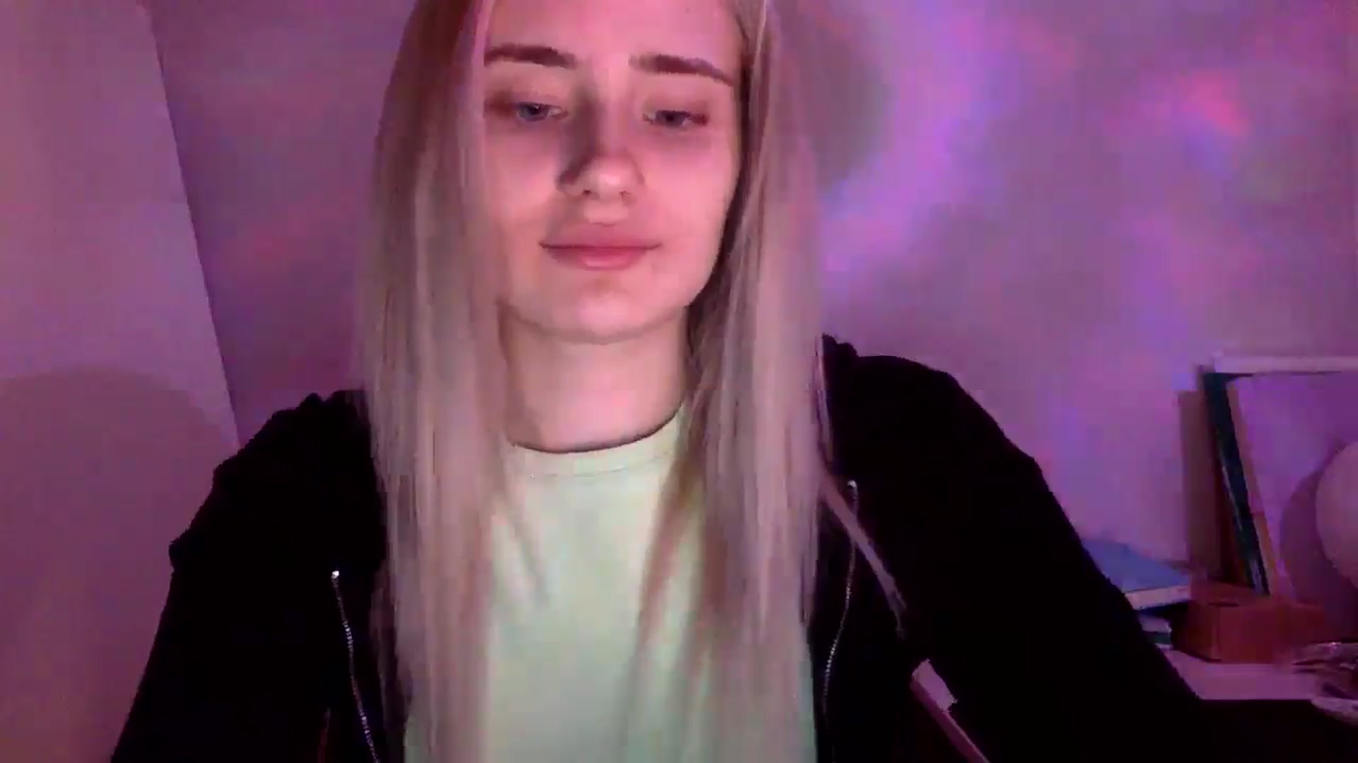 Gallery image thumbnail from Zirelyn's myfreecams stream on, 04/07/2026, 16:03 image 16 of 20