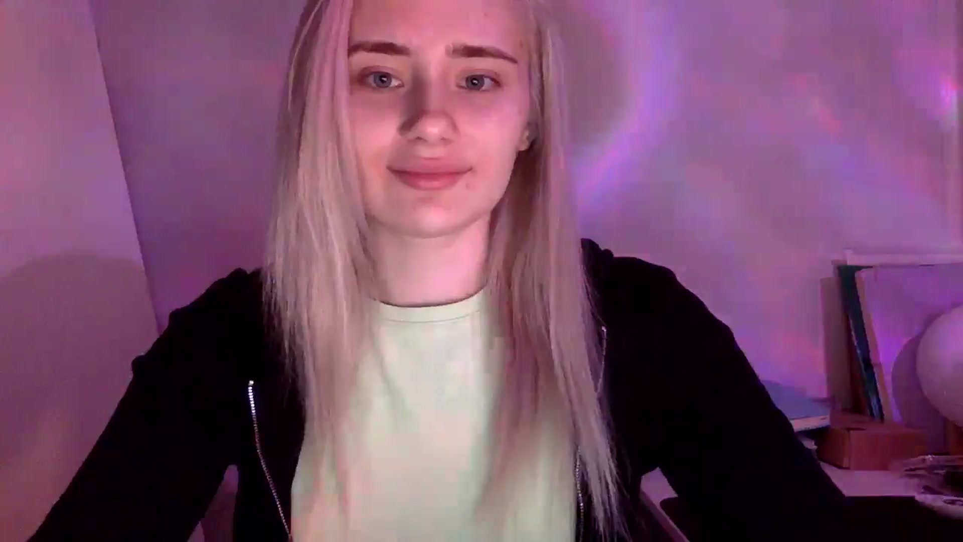 Gallery image thumbnail from Zirelyn's myfreecams stream on, 04/07/2026, 16:03 image 8 of 20