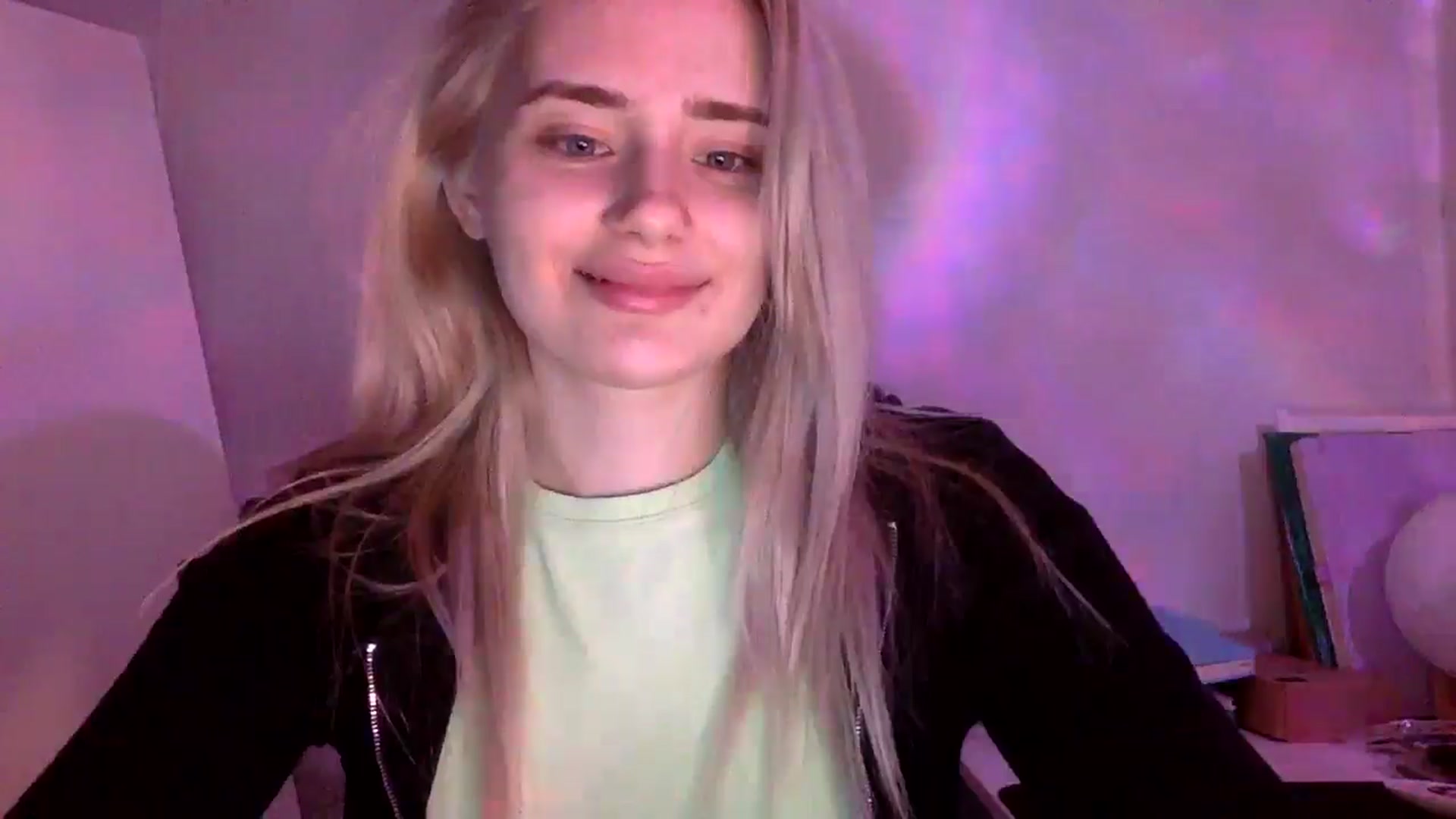 Gallery image thumbnail from Zirelyn's myfreecams stream on, 04/07/2026, 16:03 image 5 of 20