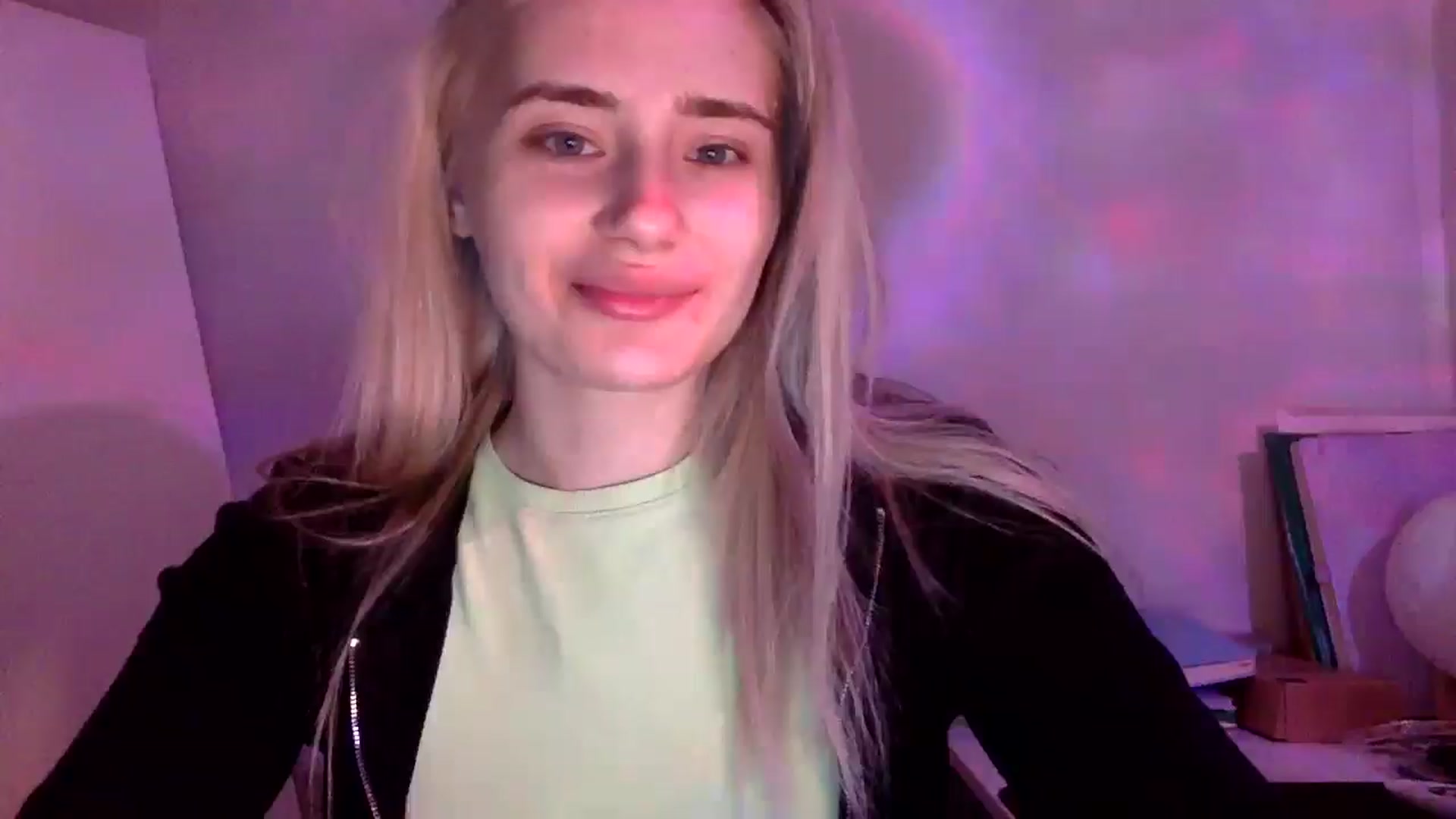 Gallery image thumbnail from Zirelyn's myfreecams stream on, 04/07/2026, 16:03 image 1 of 20