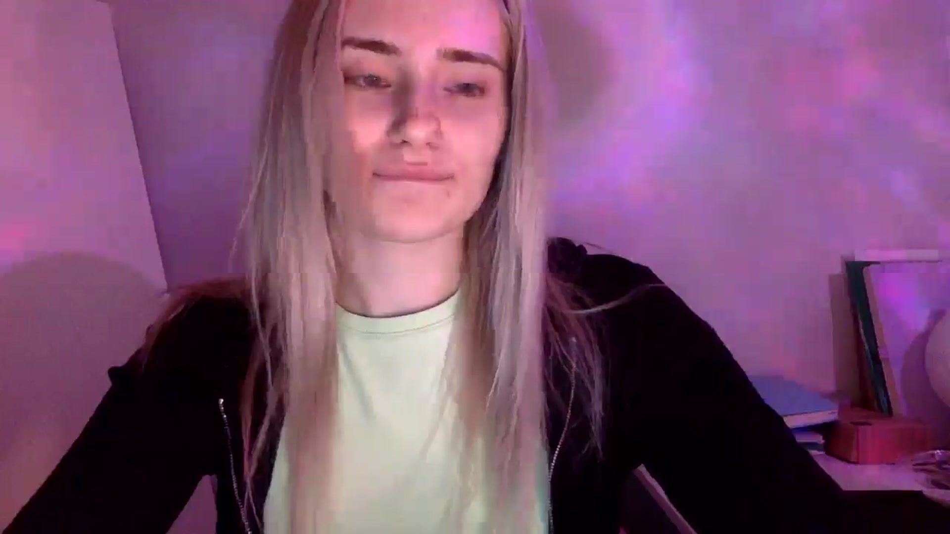 Gallery image thumbnail from Zirelyn's myfreecams stream on, 04/07/2026, 16:03 image 20 of 20