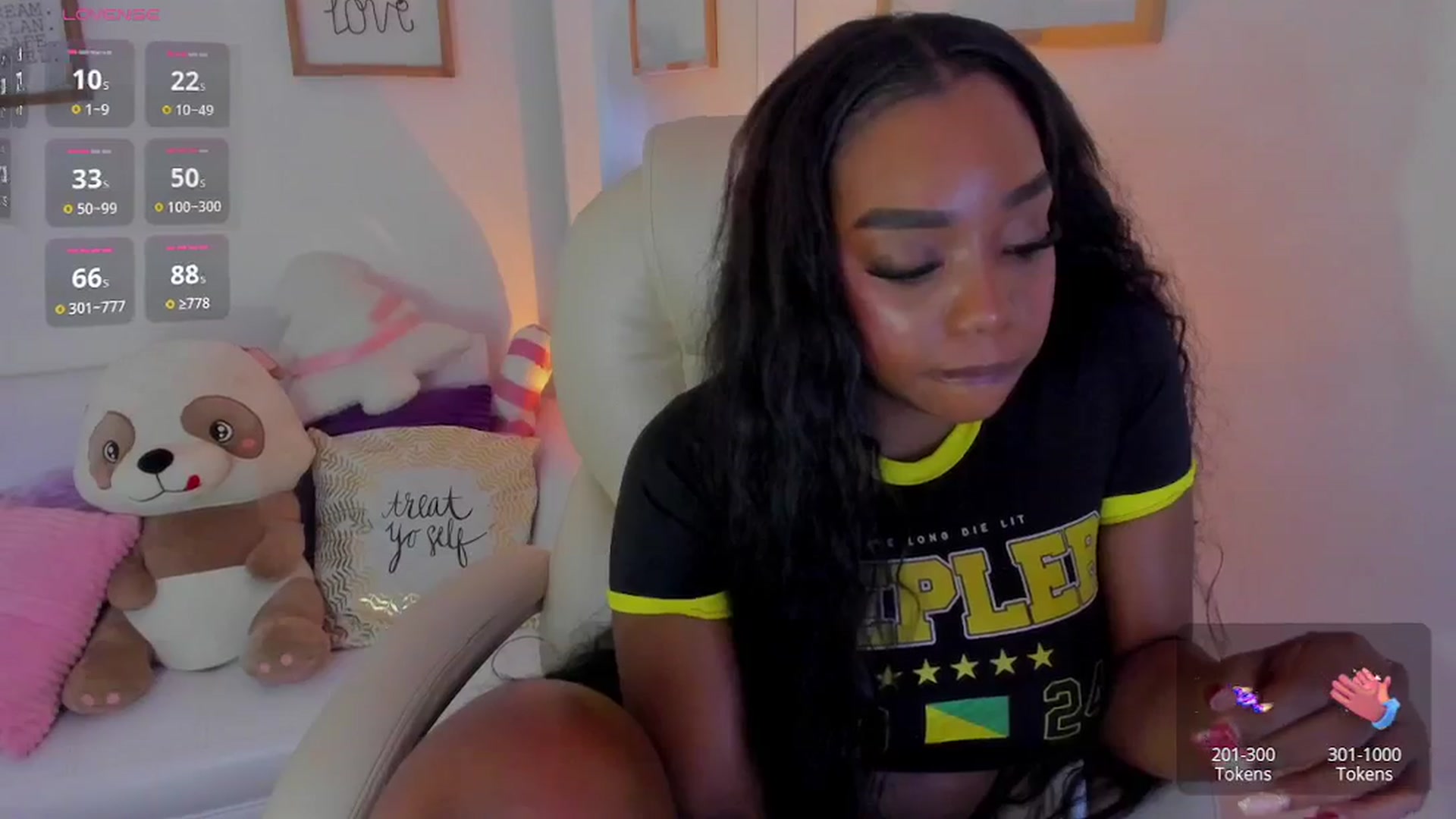 Gallery image thumbnail from Zobe_love's myfreecams stream on, 02/12/2026, 24:06 image 8 of 20