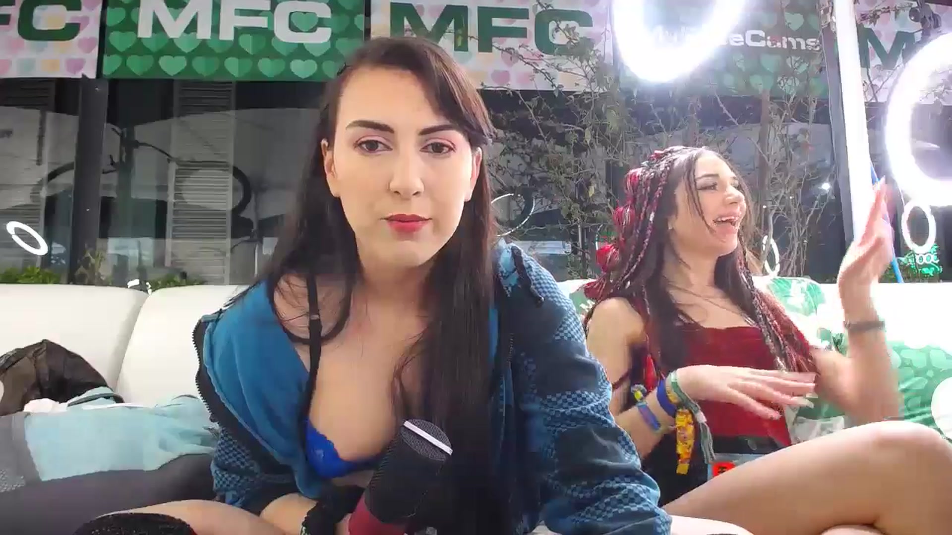 Gallery image thumbnail from Zobot's myfreecams stream on, 05/21/2024, 07:31 image 3 of 20