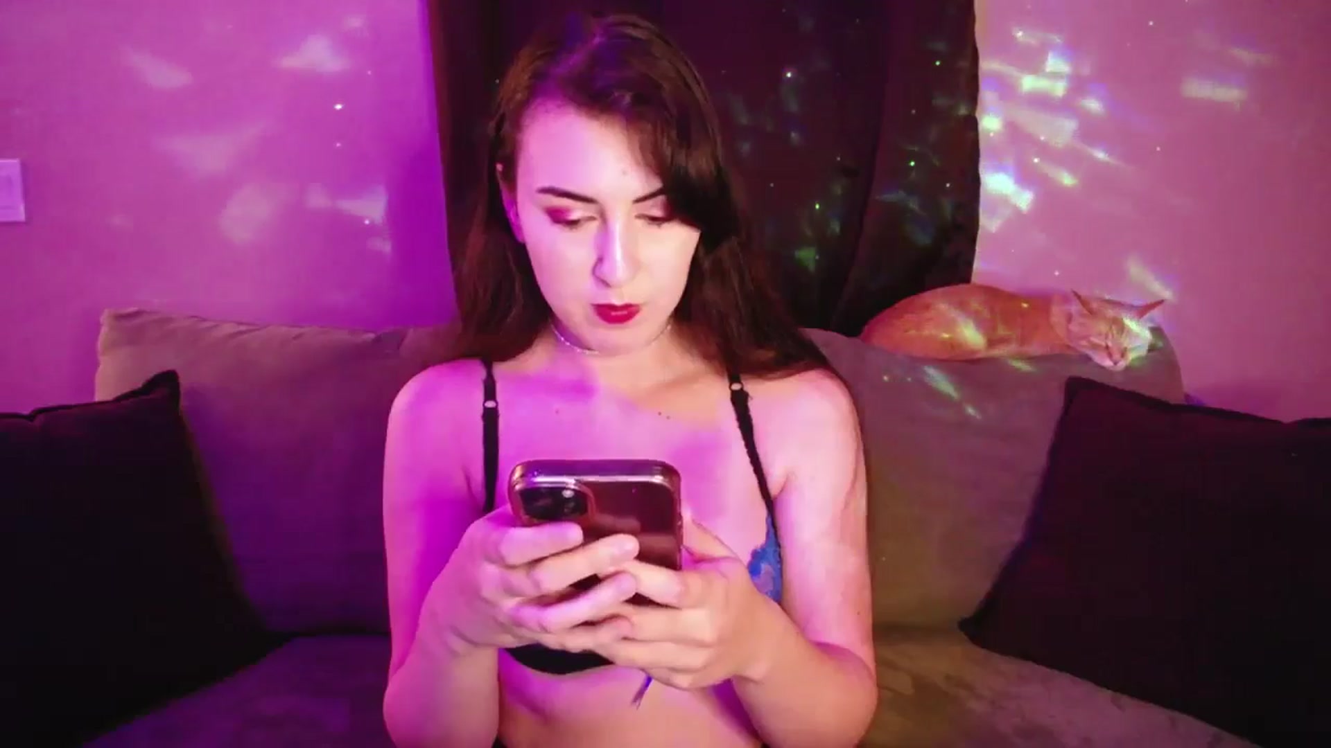 Gallery image thumbnail from Zobot's myfreecams stream on, 08/05/2024, 07:01 image 5 of 20