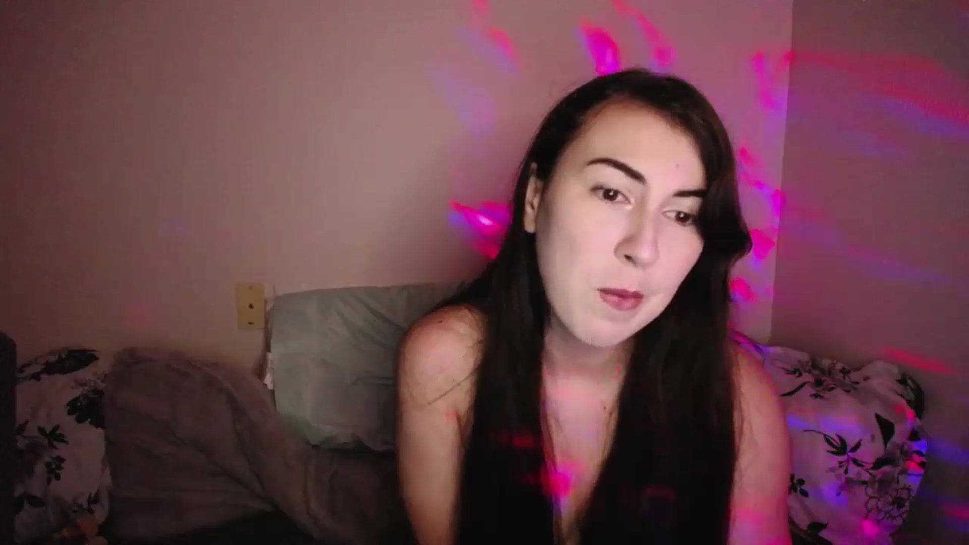 Gallery image thumbnail from Zobot's myfreecams stream on, 08/16/2024, 06:43 image 11 of 20