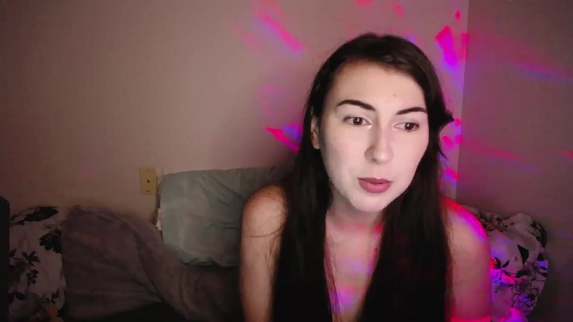 Gallery image thumbnail from Zobot's myfreecams stream on, 08/16/2024, 06:43 image 10 of 20