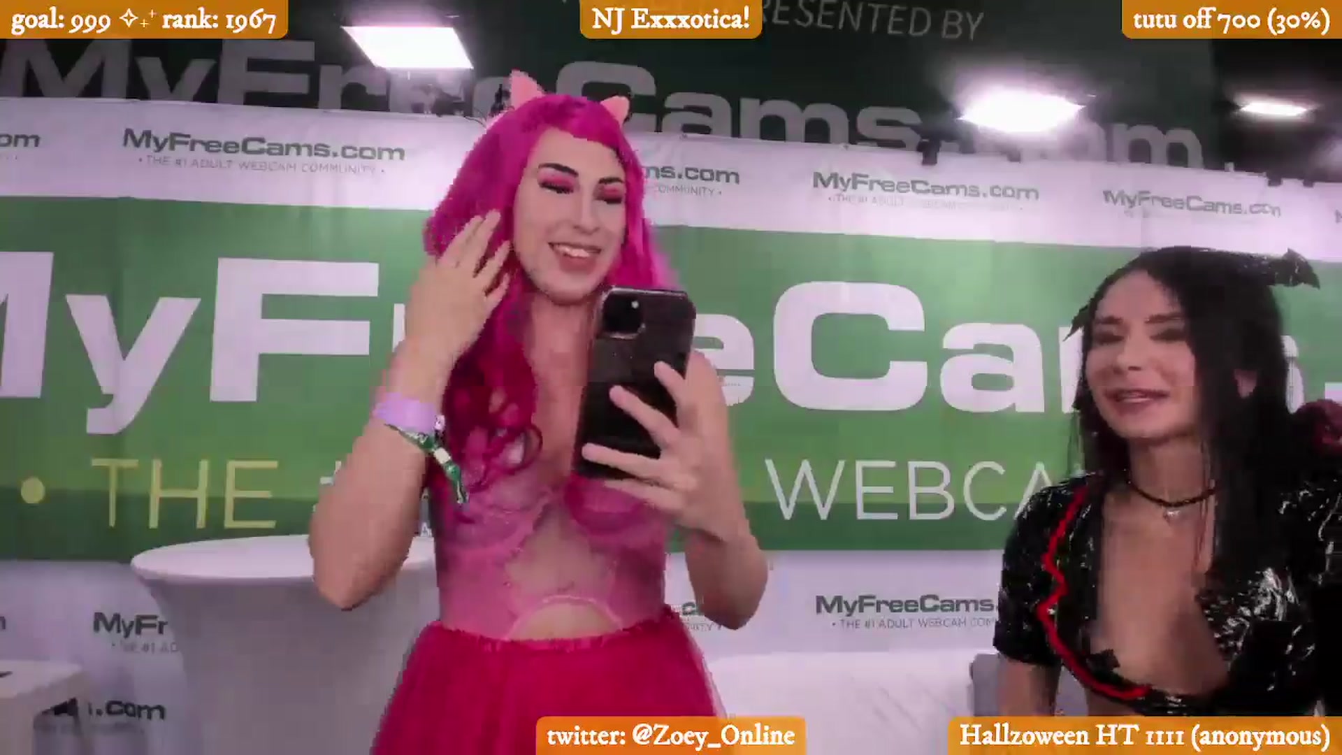 Gallery image thumbnail from Zobot's myfreecams stream on, 10/27/2024, 24:44 image 9 of 20