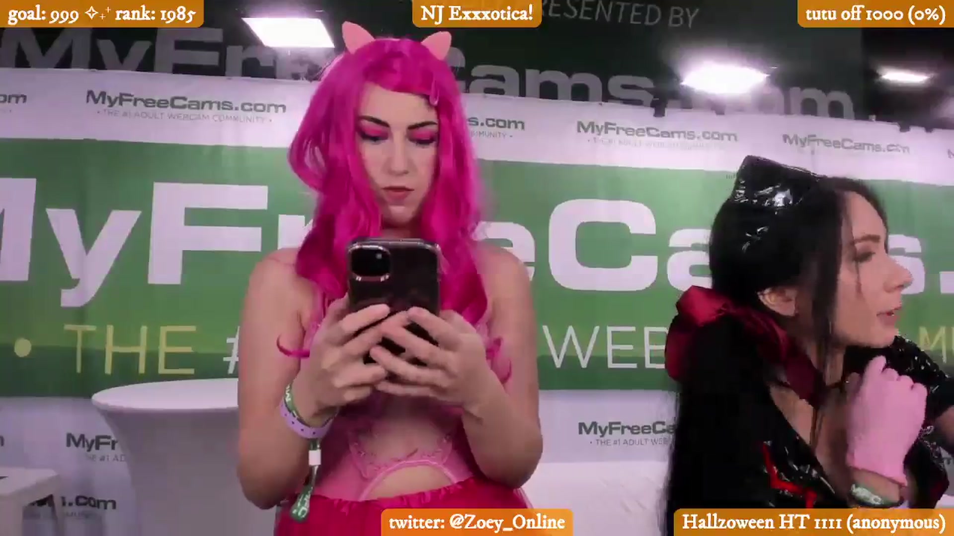 Gallery image thumbnail from Zobot's myfreecams stream on, 10/27/2024, 24:44 image 5 of 20