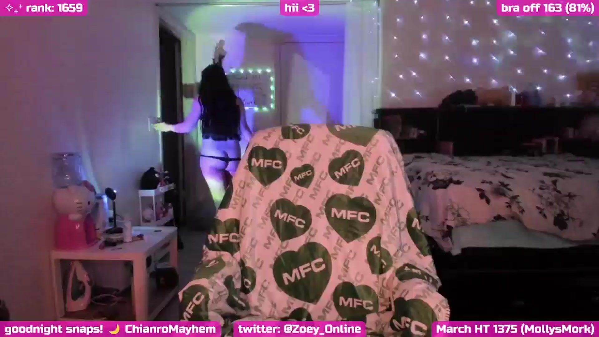 Gallery image thumbnail from Zobot's myfreecams stream on, 03/31/2025, 06:50 image 6 of 20