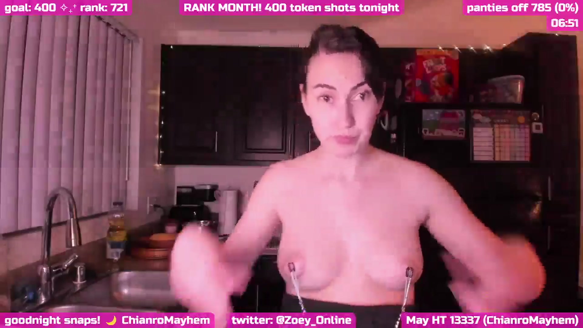 Gallery image thumbnail from Zobot's myfreecams stream on, 05/09/2025, 09:10 image 15 of 20