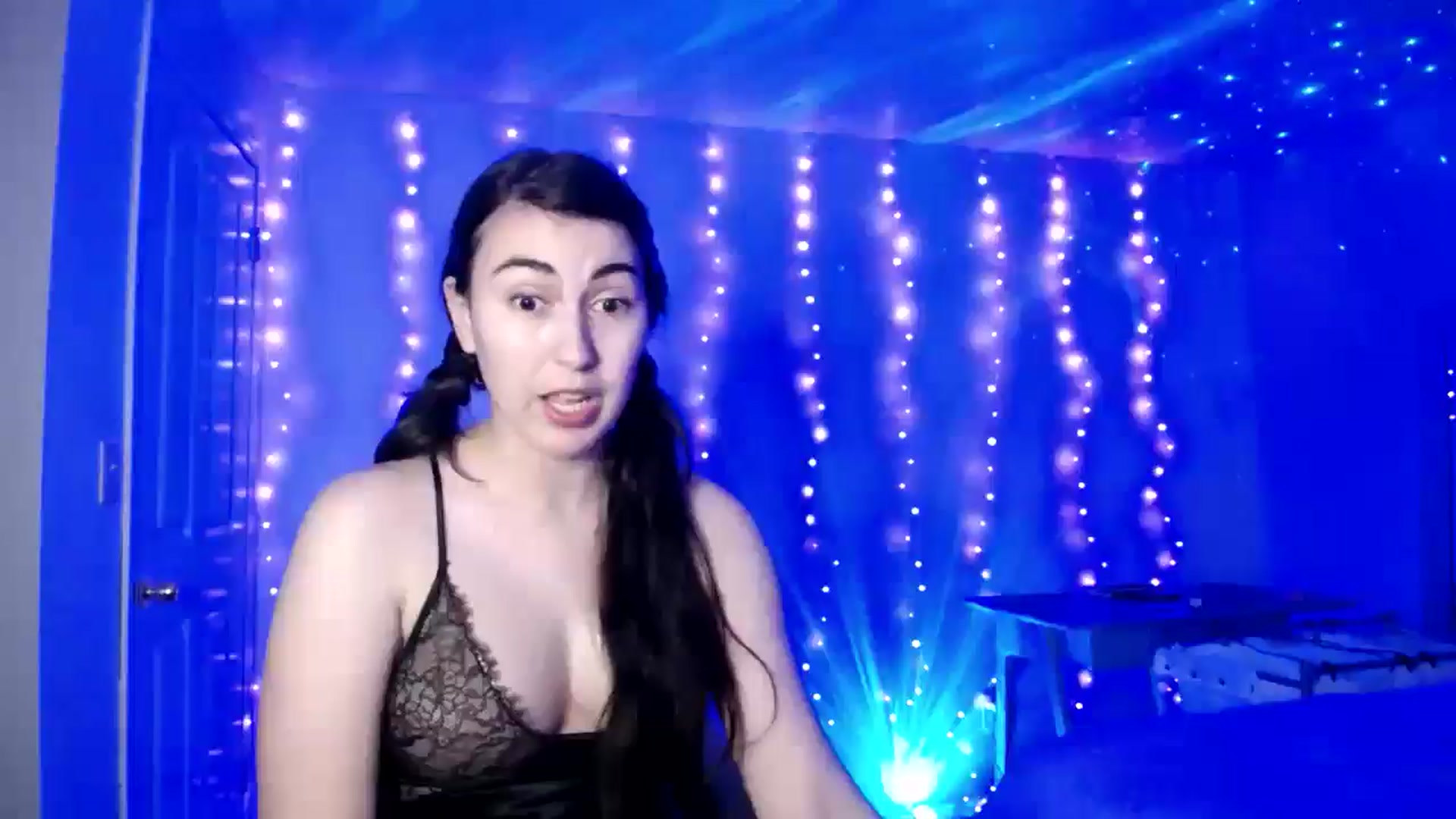 Gallery image thumbnail from Zobot's myfreecams stream on, 11/19/2025, 05:24 image 8 of 20