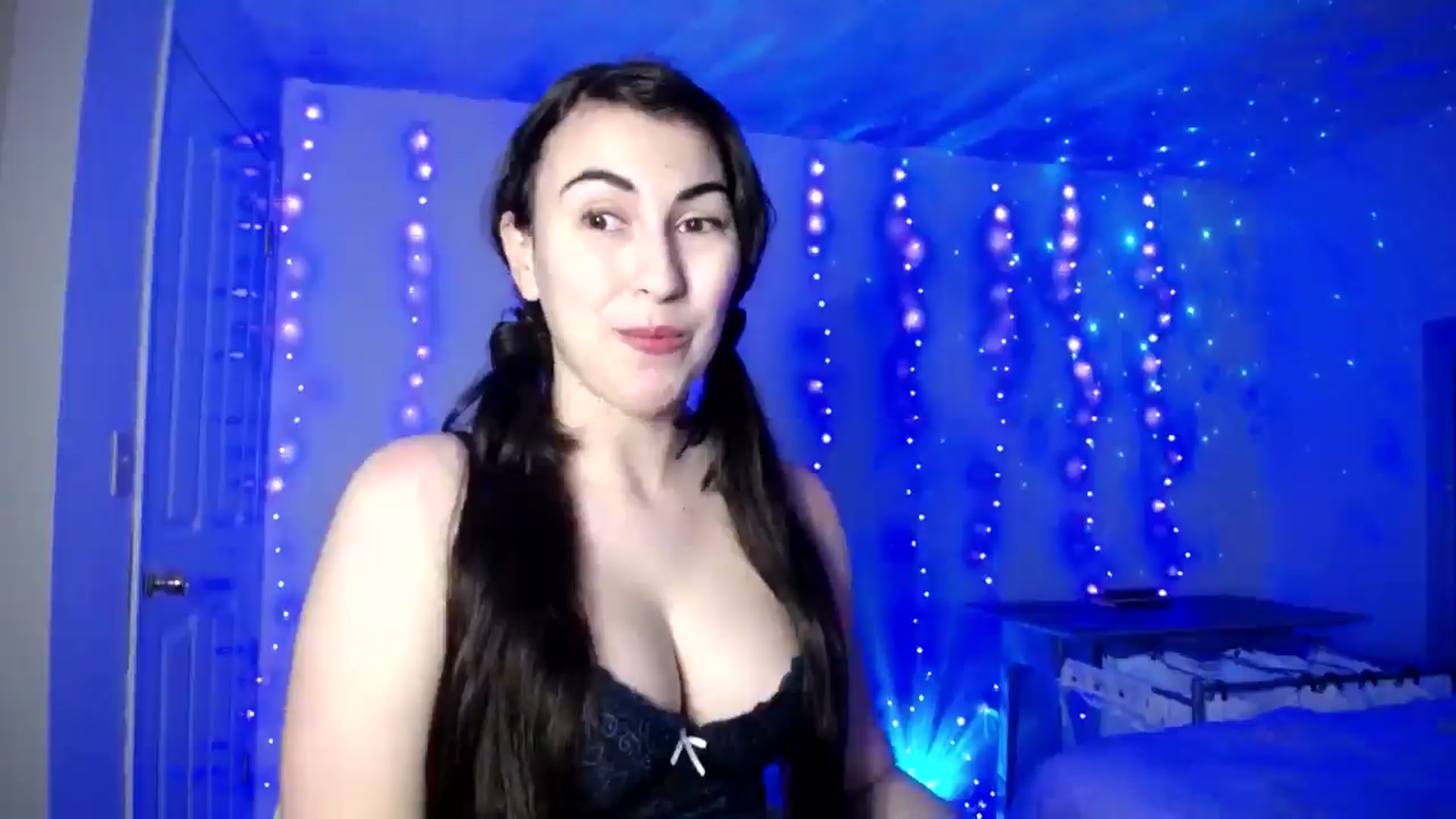 Gallery image thumbnail from Zobot's myfreecams stream on, 11/21/2025, 05:17 image 6 of 20