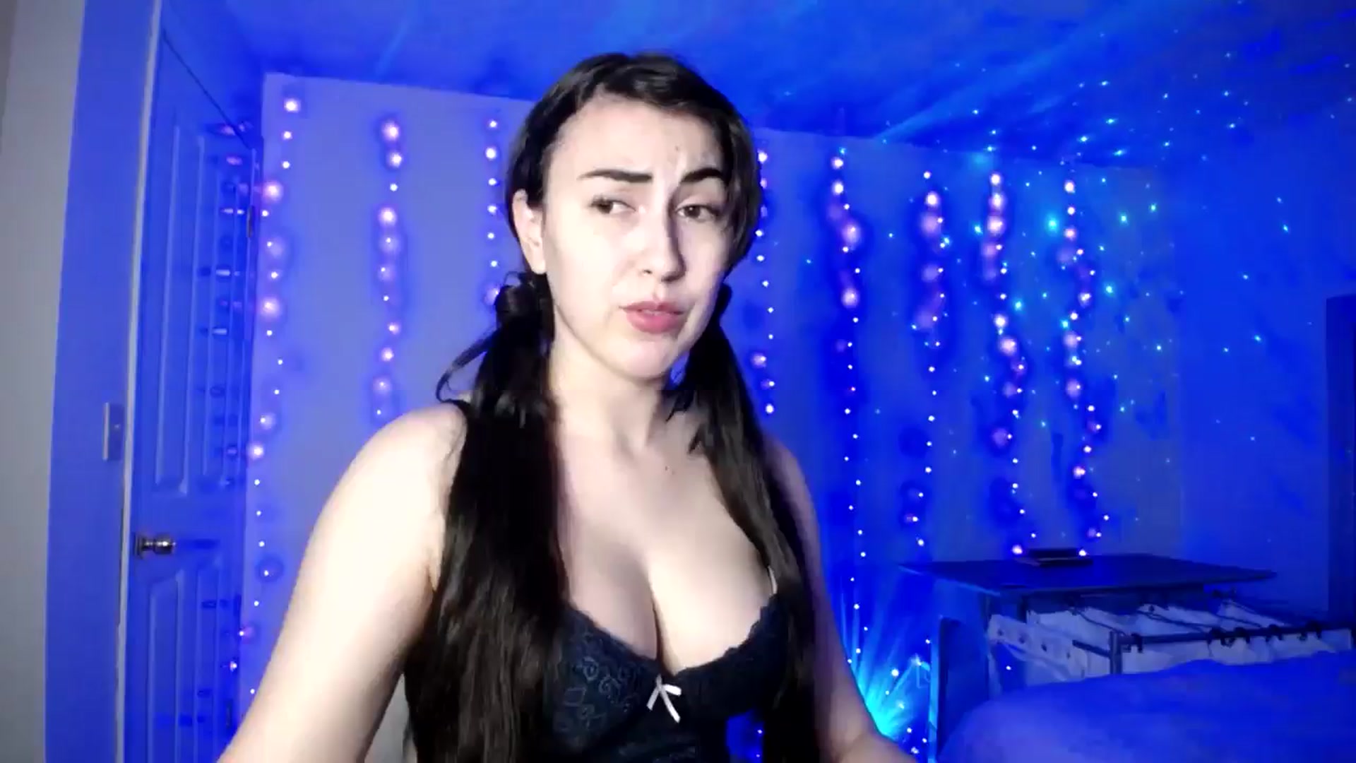 Gallery image thumbnail from Zobot's myfreecams stream on, 11/21/2025, 05:17 image 5 of 20