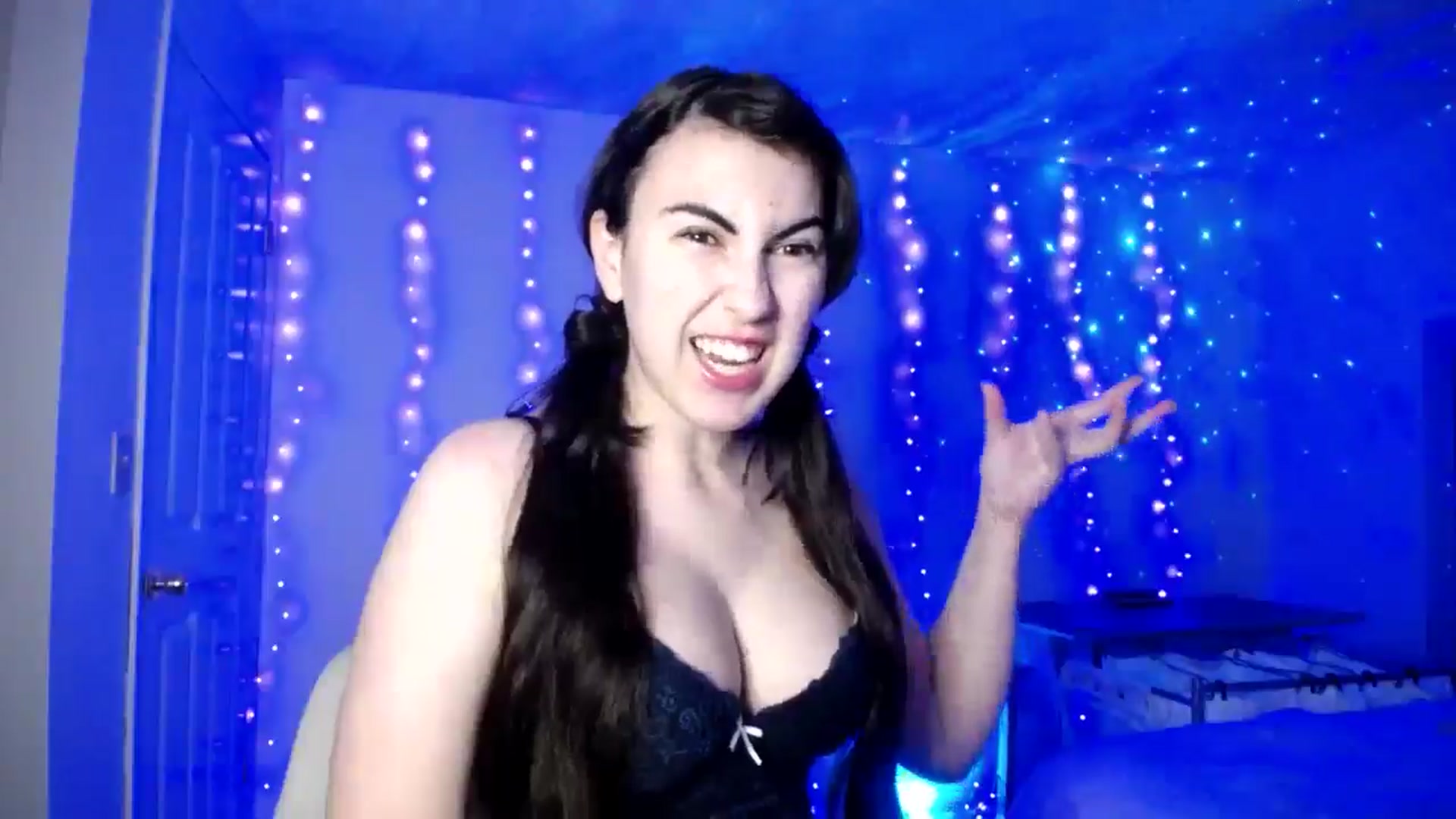 Gallery image thumbnail from Zobot's myfreecams stream on, 11/21/2025, 05:17 image 11 of 20