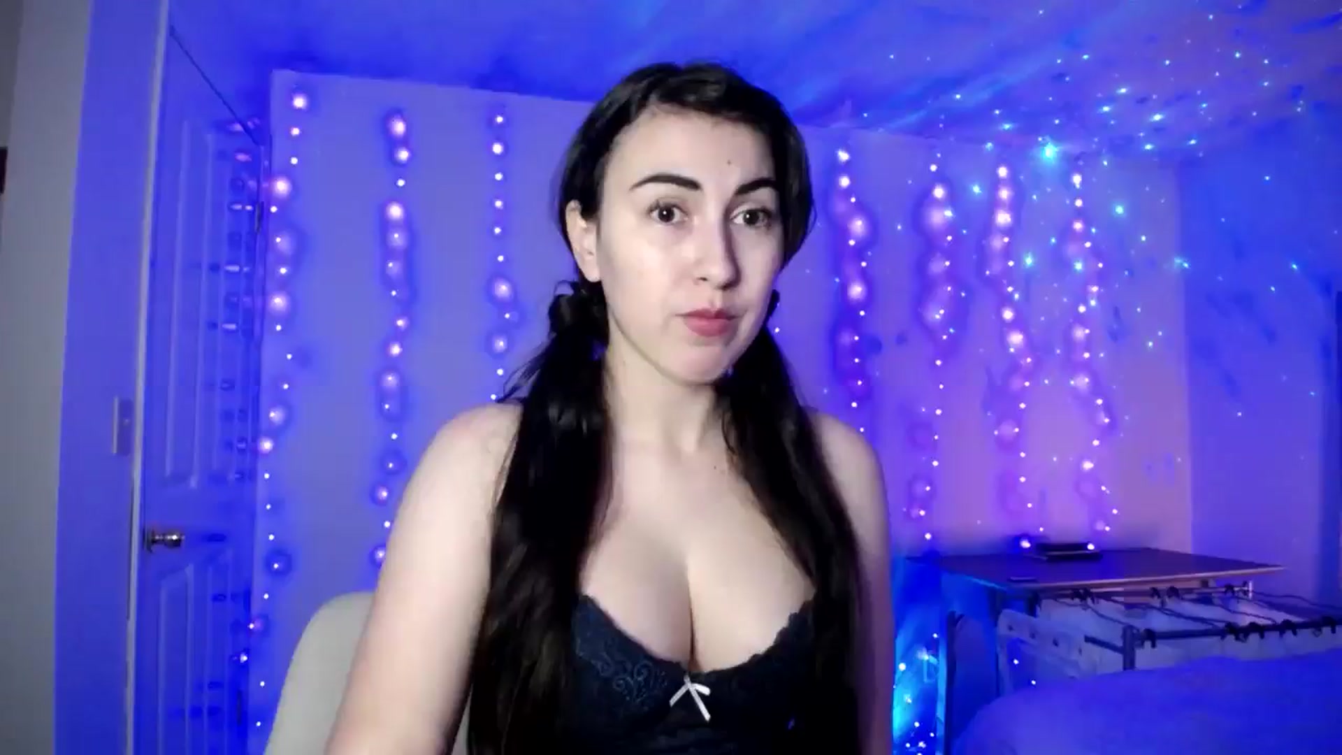Gallery image thumbnail from Zobot's myfreecams stream on, 11/21/2025, 05:17 image 16 of 20