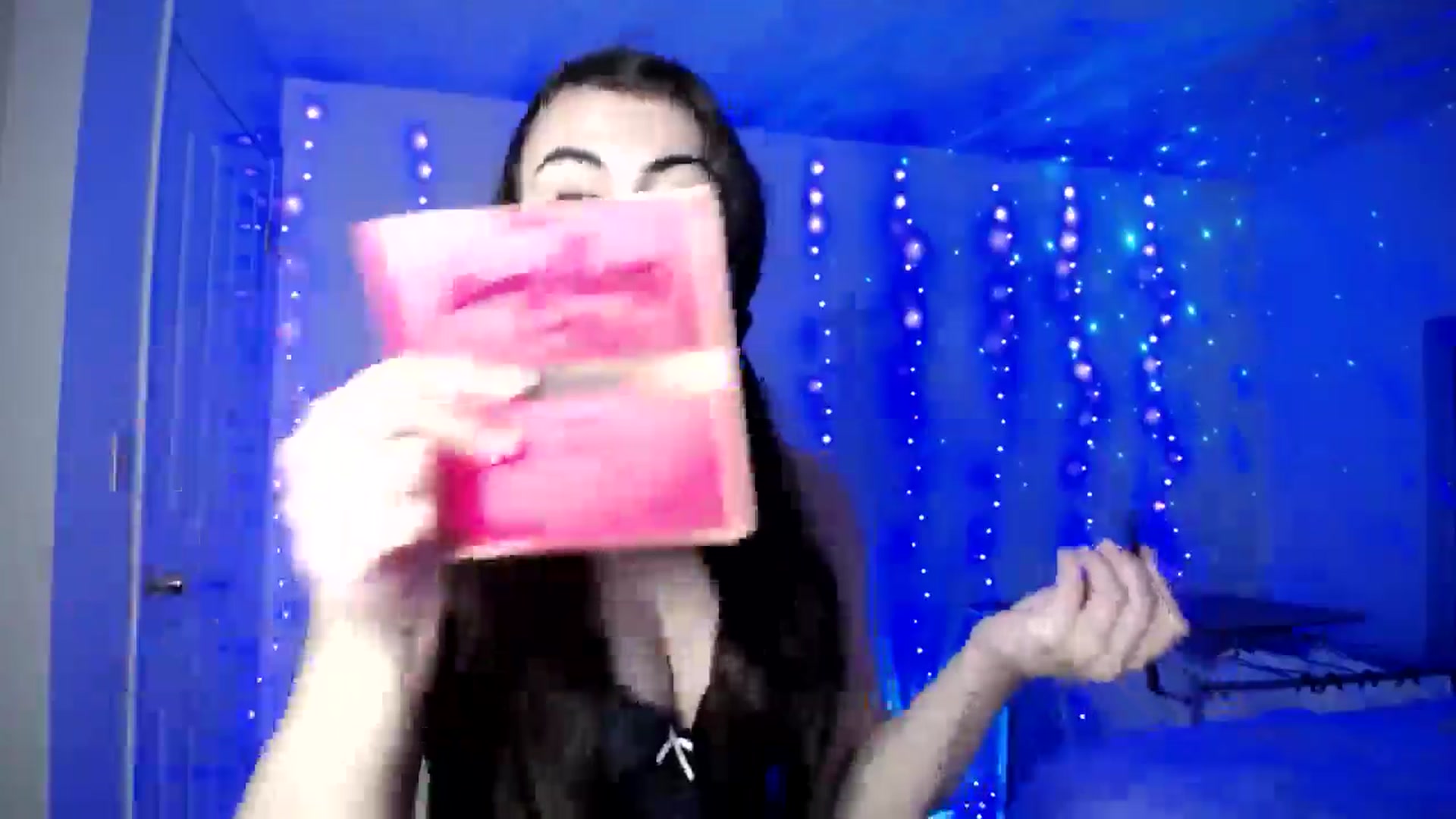 Gallery image thumbnail from Zobot's myfreecams stream on, 11/21/2025, 05:17 image 3 of 20