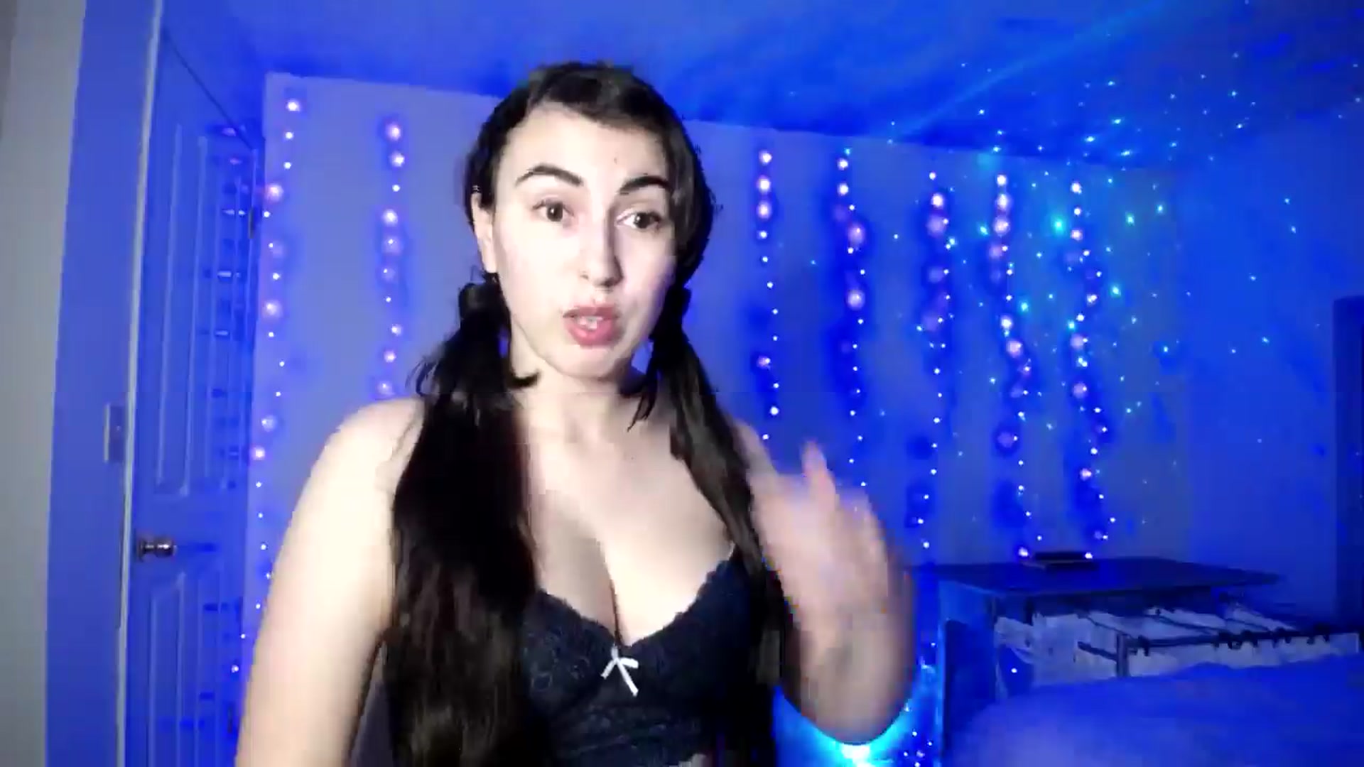 Gallery image thumbnail from Zobot's myfreecams stream on, 11/21/2025, 05:17 image 4 of 20