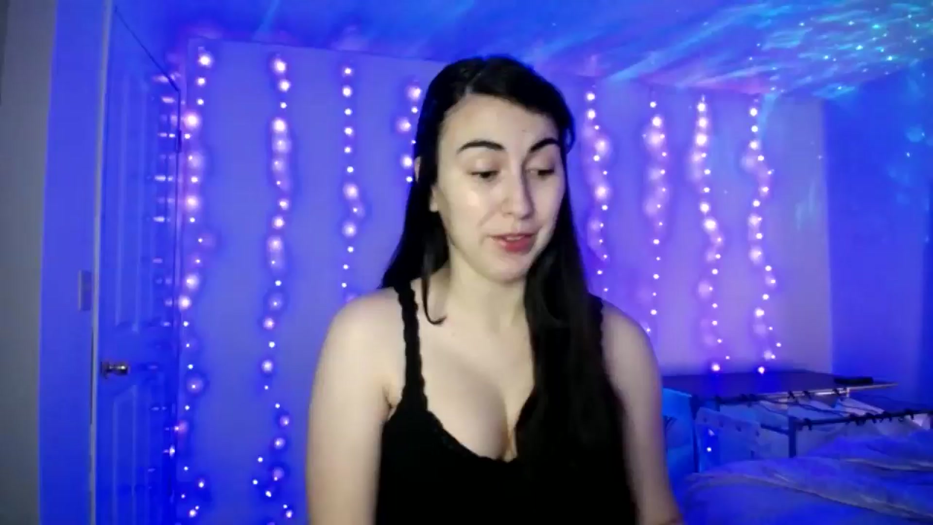 Gallery image thumbnail from Zobot's myfreecams stream on, 11/22/2025, 06:44 image 1 of 20