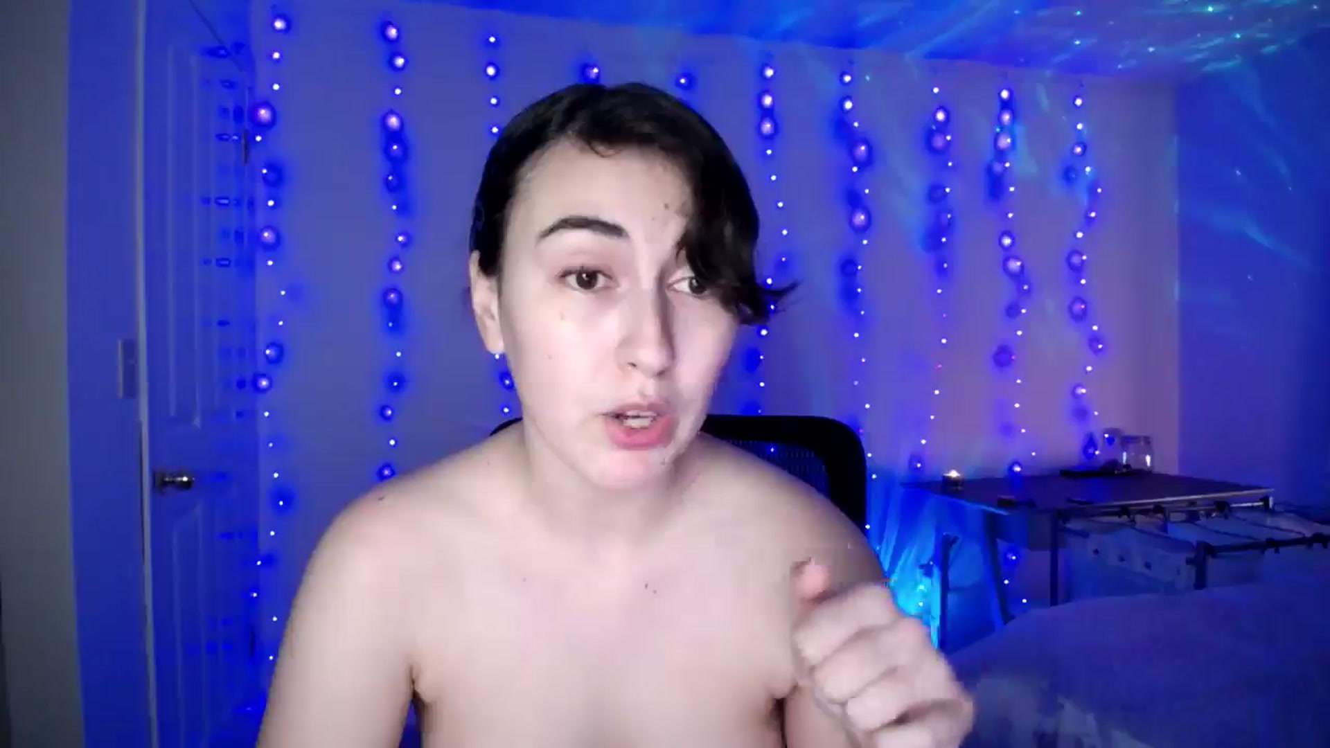 Gallery image thumbnail from Zobot's myfreecams stream on, 12/05/2025, 06:38 image 7 of 20