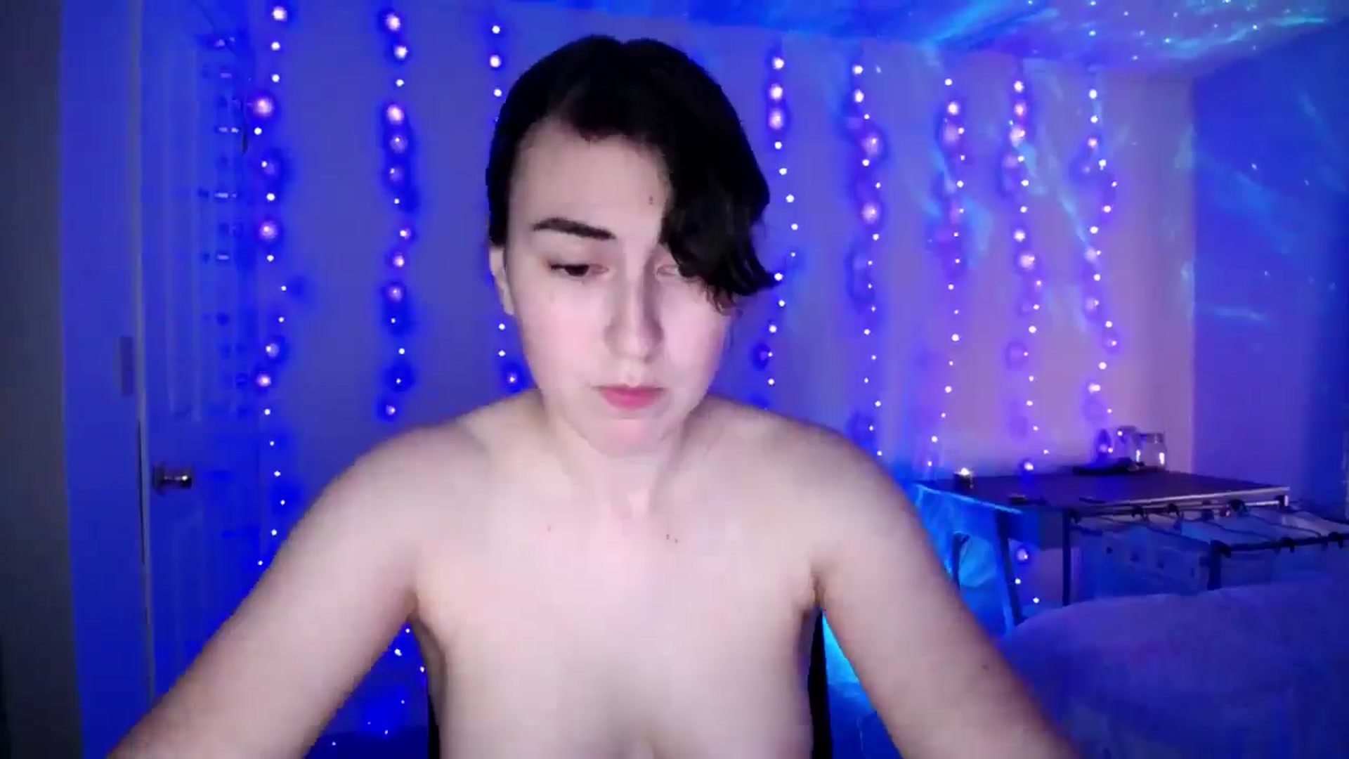 Gallery image thumbnail from Zobot's myfreecams stream on, 12/05/2025, 06:38 image 18 of 20