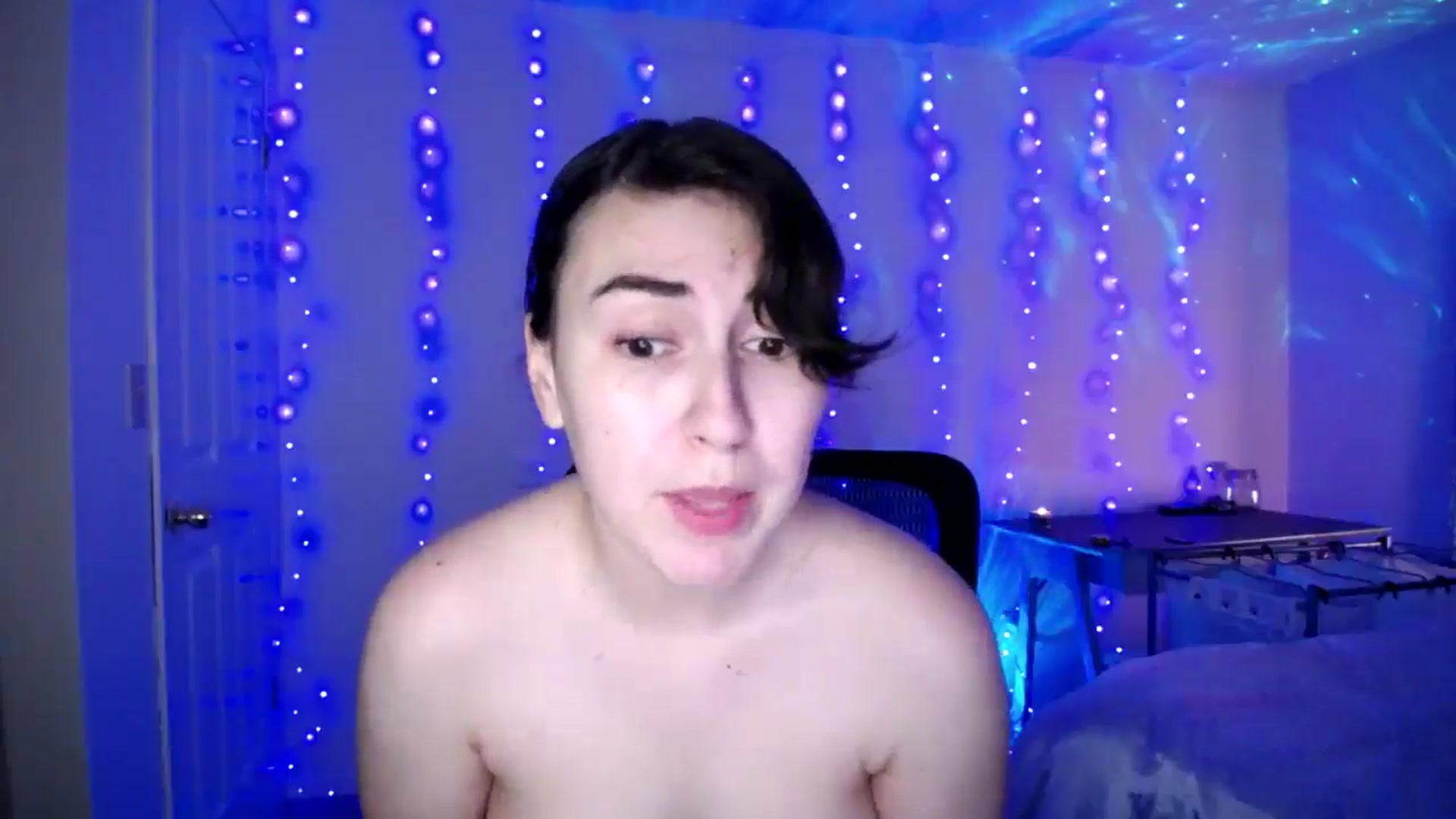Gallery image thumbnail from Zobot's myfreecams stream on, 12/05/2025, 06:38 image 13 of 20