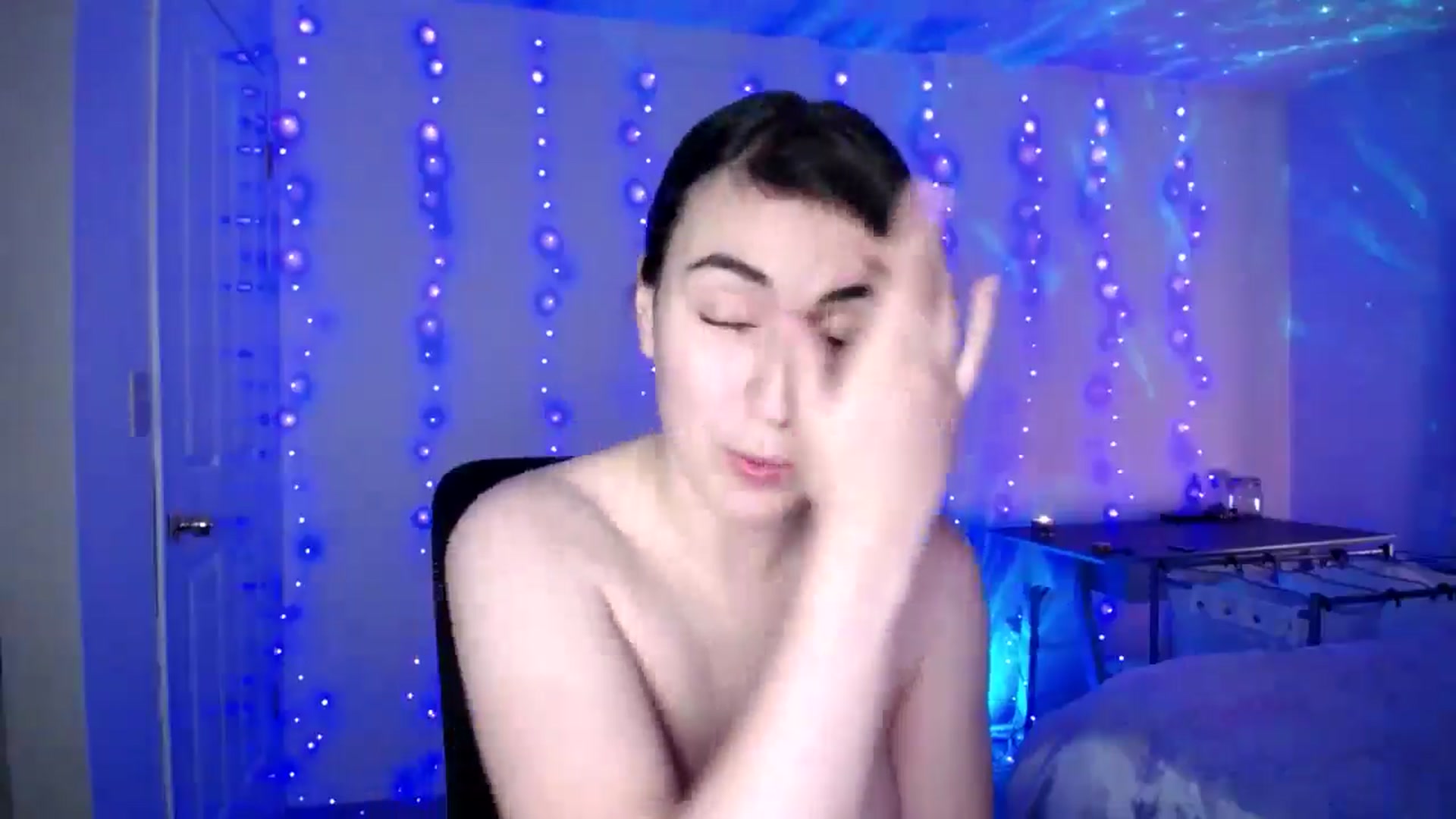 Gallery image thumbnail from Zobot's myfreecams stream on, 12/05/2025, 06:38 image 3 of 20