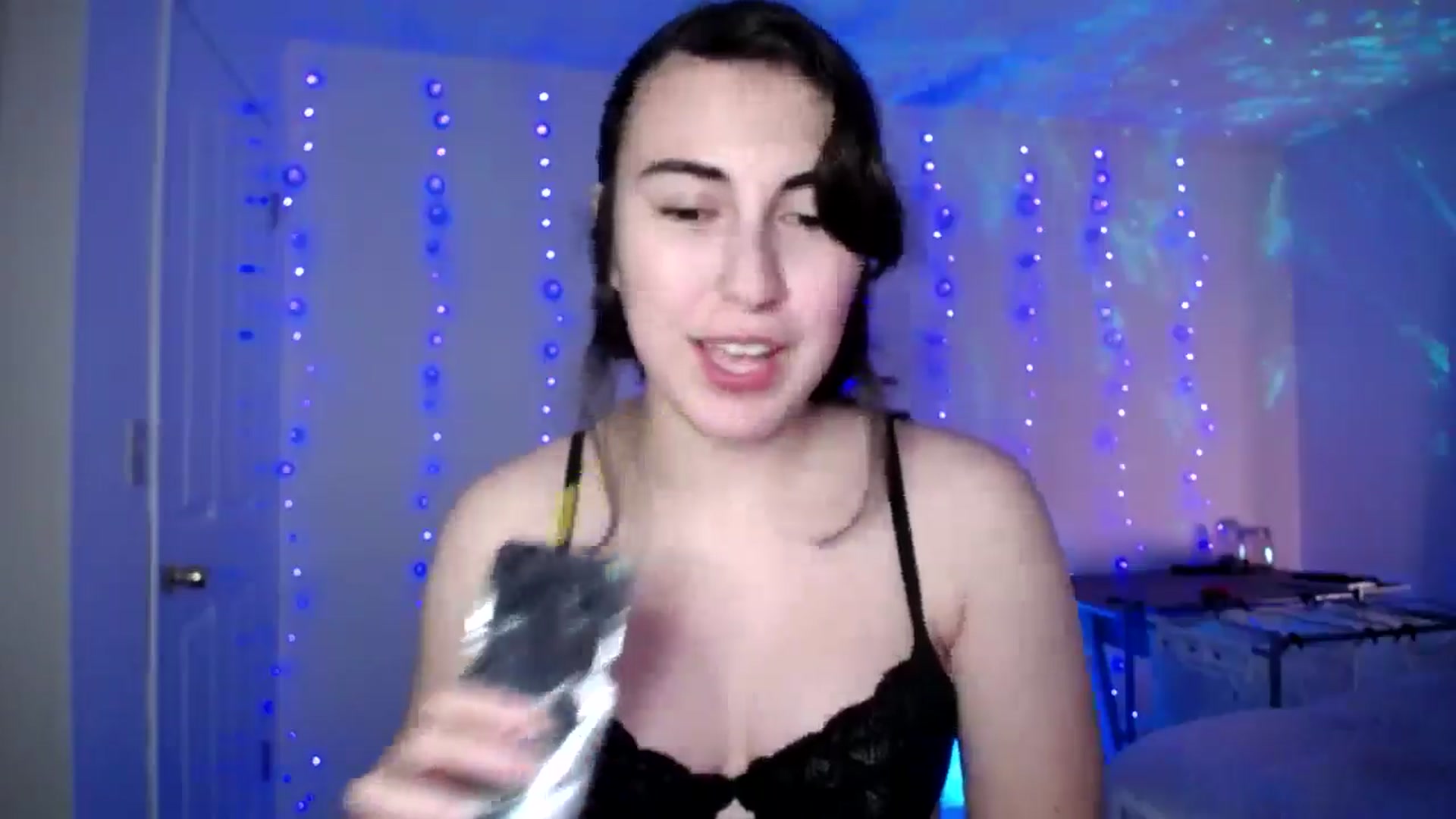 Gallery image thumbnail from Zobot's myfreecams stream on, 12/07/2025, 06:30 image 8 of 20