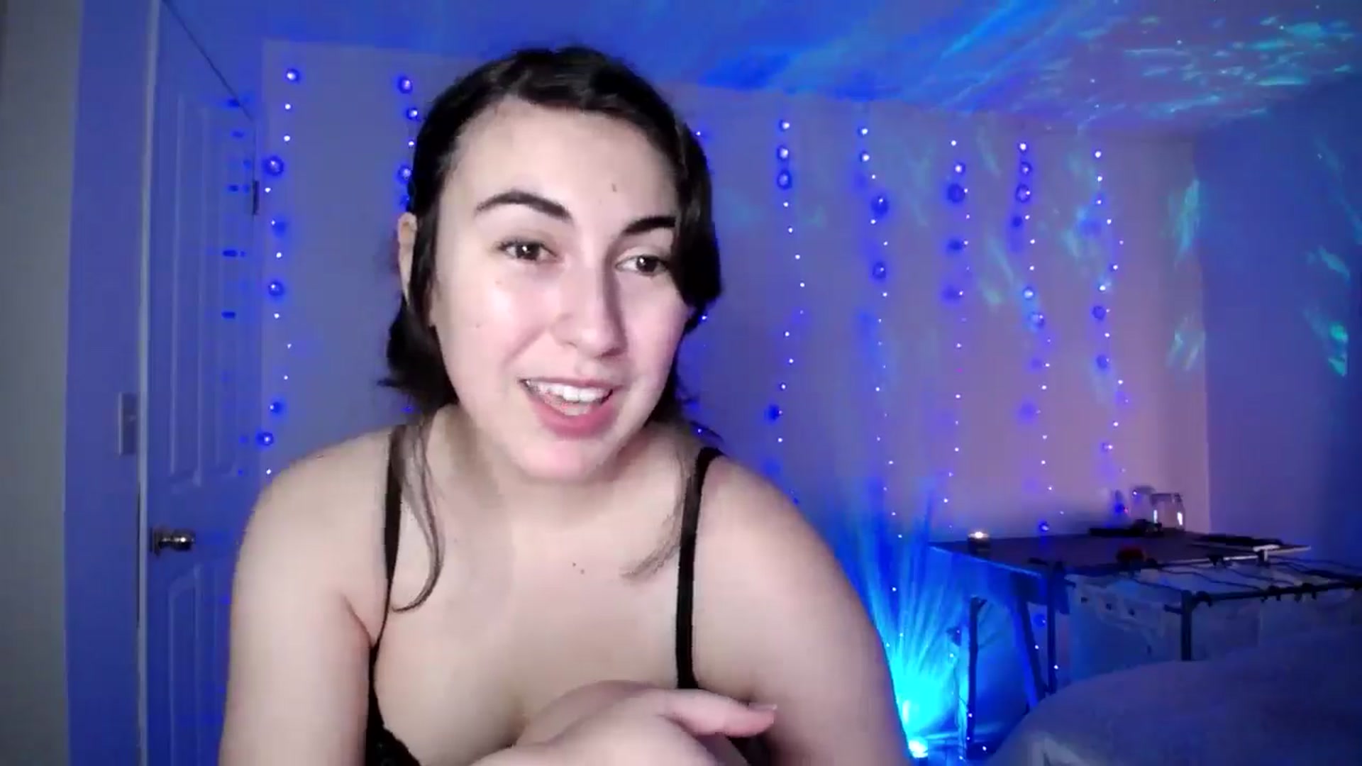 Gallery image thumbnail from Zobot's myfreecams stream on, 12/07/2025, 06:30 image 13 of 20