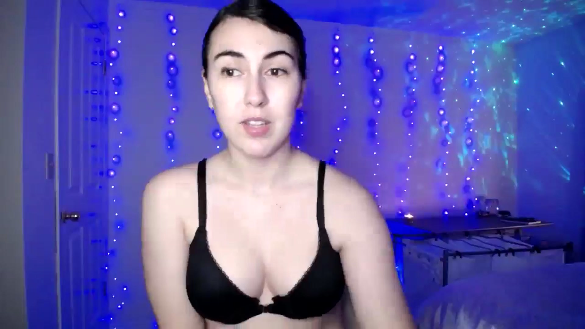 Gallery image thumbnail from Zobot's myfreecams stream on, 12/14/2025, 05:26 image 10 of 20