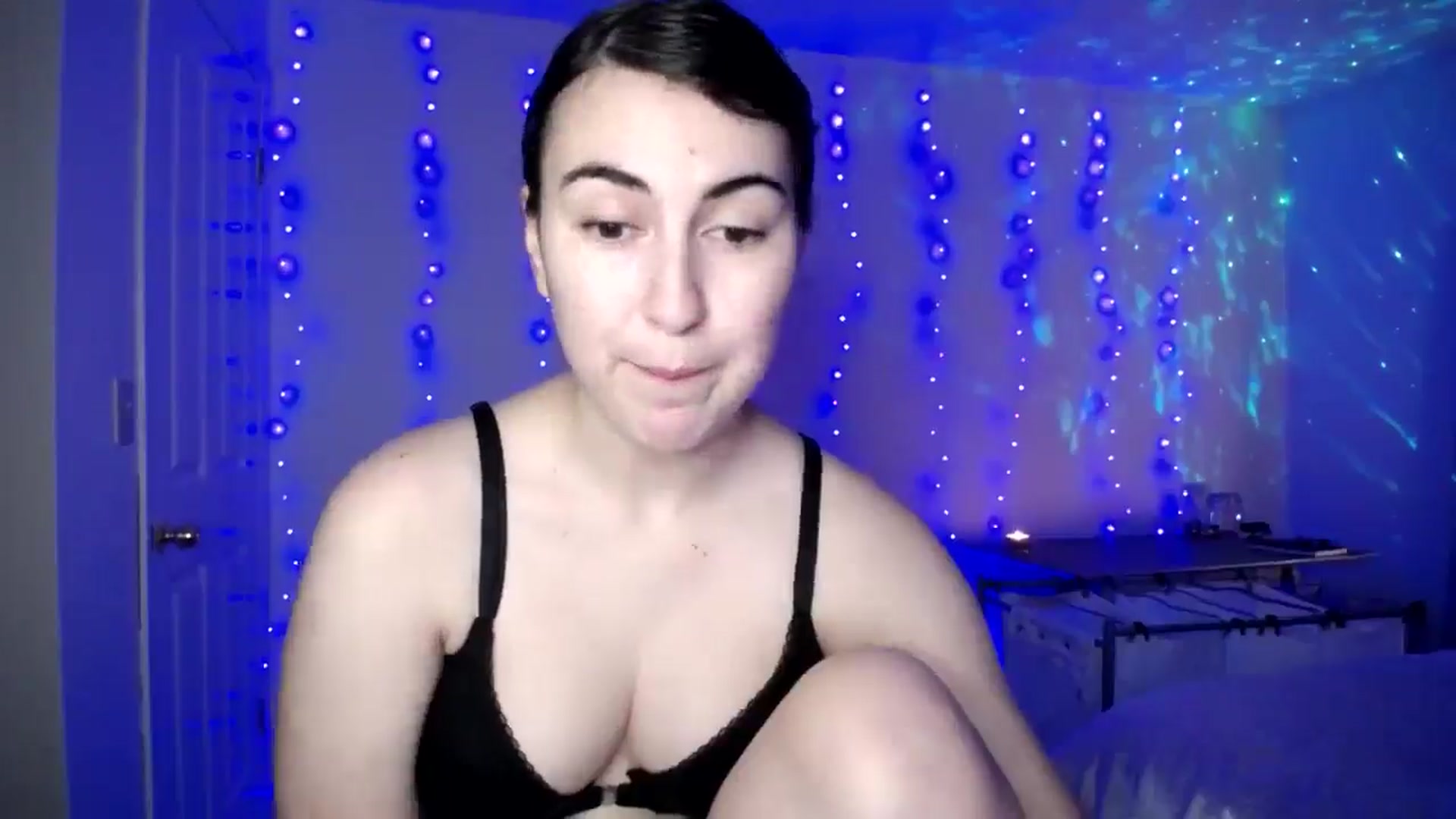 Gallery image thumbnail from Zobot's myfreecams stream on, 12/14/2025, 05:26 image 12 of 20