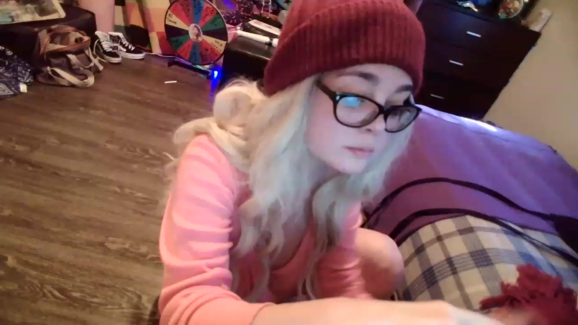 Gallery image thumbnail from ZoeBanx's myfreecams stream on, 02/10/2023, 16:36 image 7 of 20