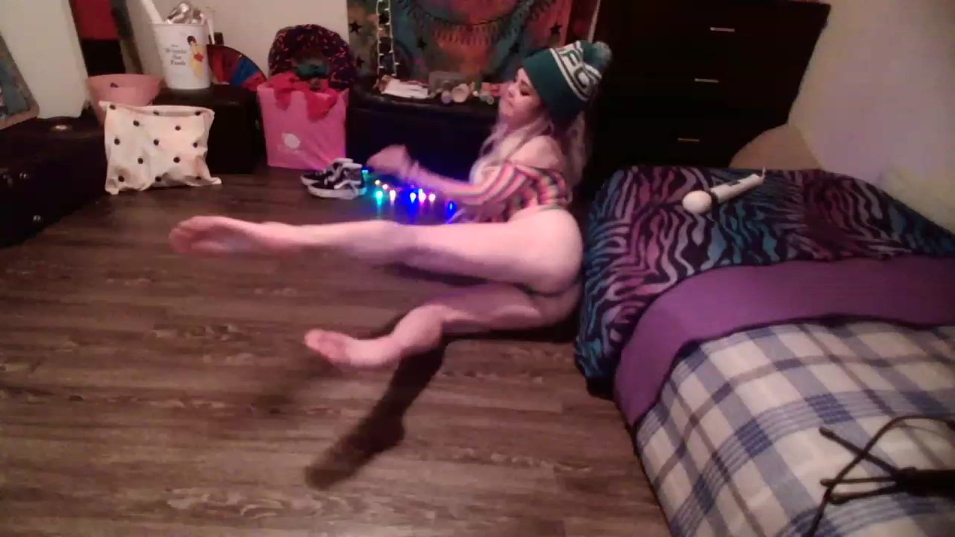 Gallery image thumbnail from ZoeBanx's myfreecams stream on, 05/02/2023, 05:57 image 18 of 20
