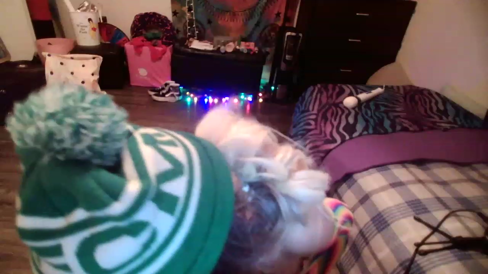 Gallery image thumbnail from ZoeBanx's myfreecams stream on, 05/02/2023, 05:57 image 15 of 20