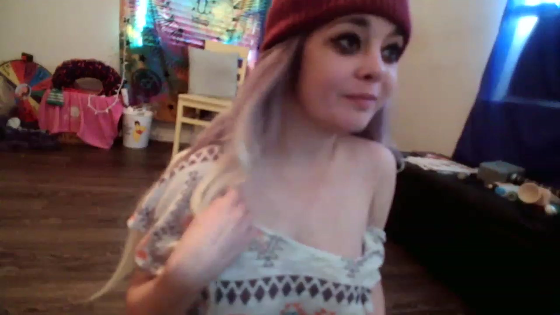 Gallery image thumbnail from ZoeBanx's myfreecams stream on, 05/17/2023, 14:49 image 11 of 20