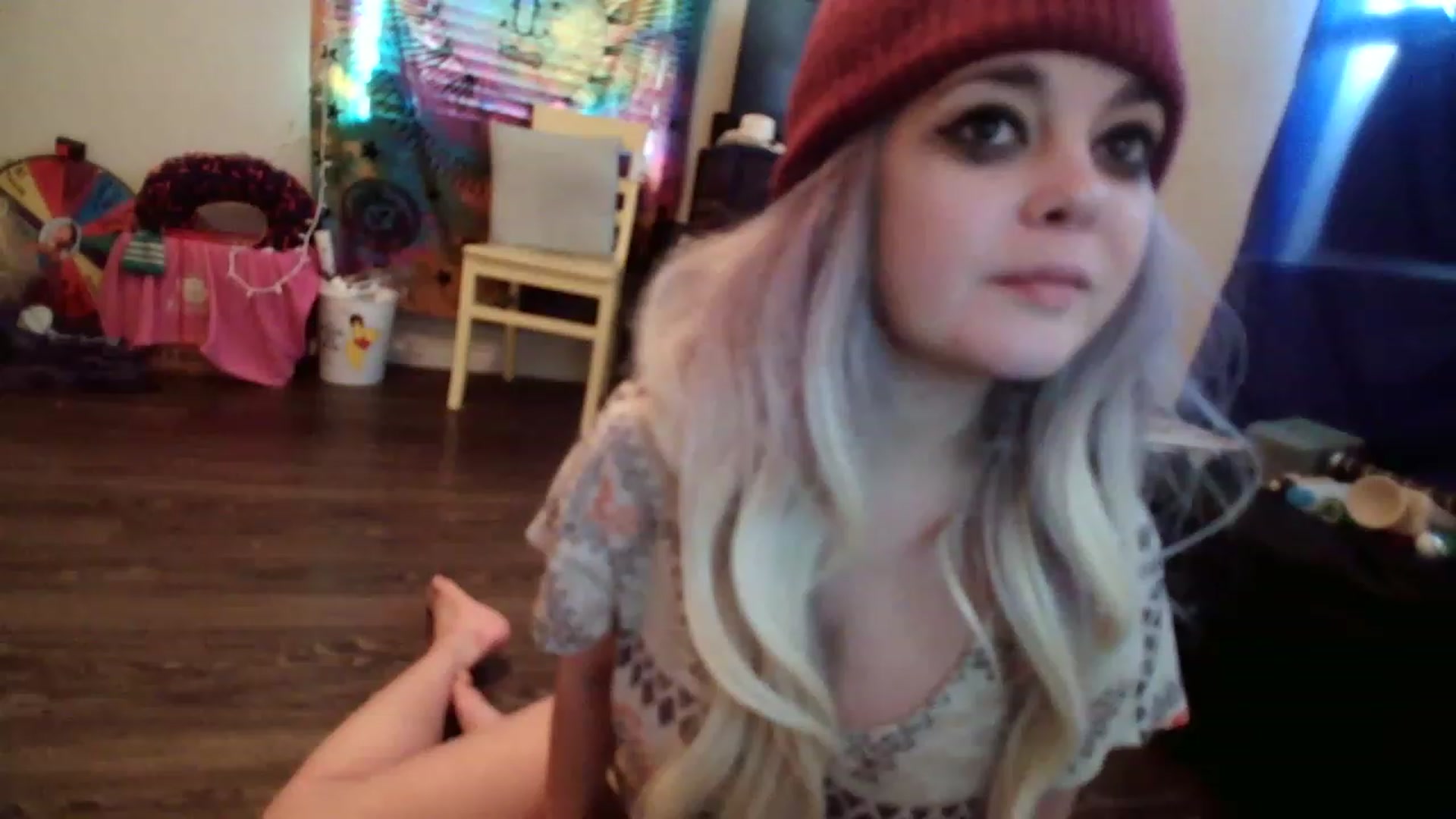 Gallery image thumbnail from ZoeBanx's myfreecams stream on, 05/17/2023, 14:49 image 9 of 20