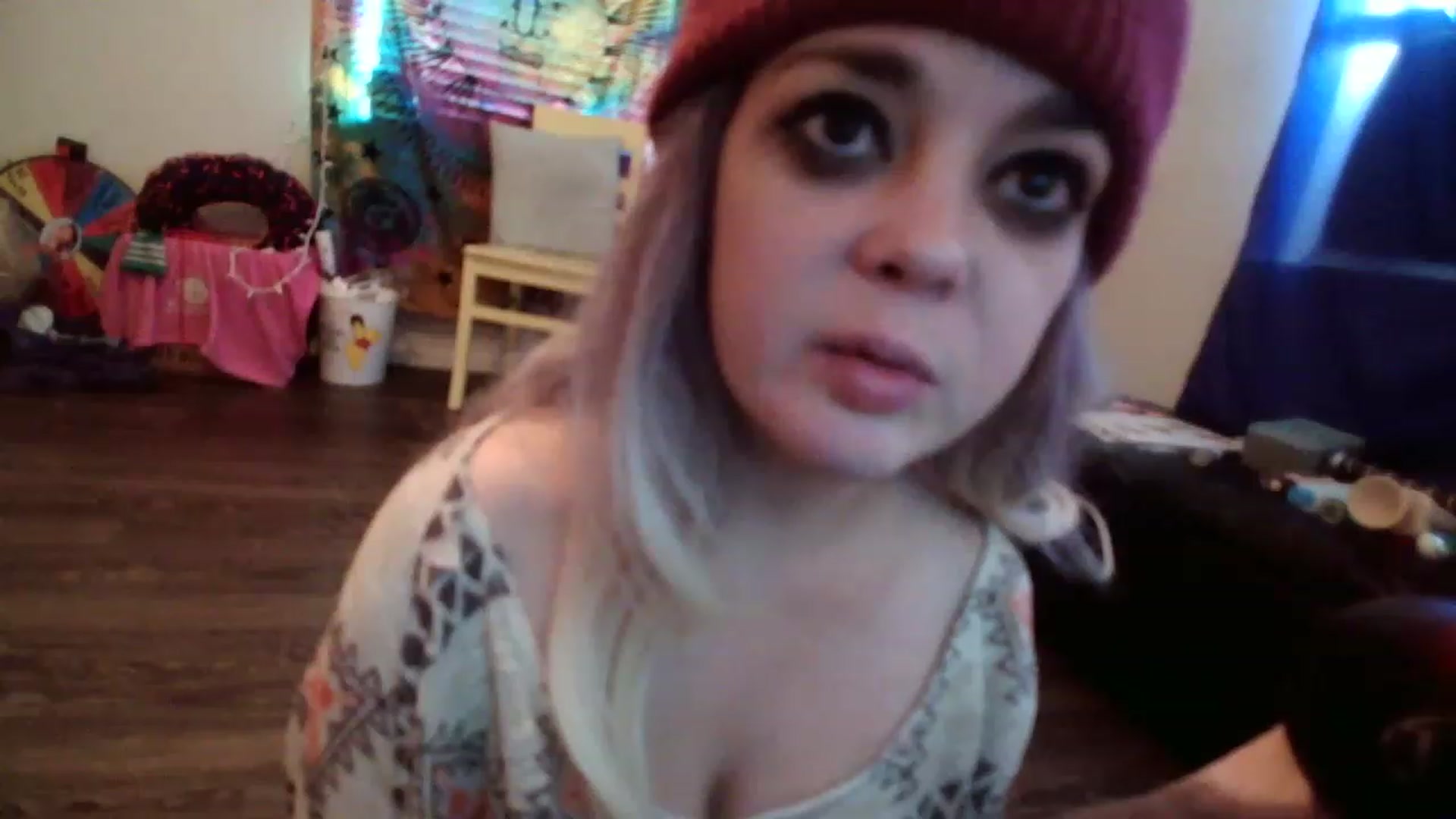 Gallery image thumbnail from ZoeBanx's myfreecams stream on, 05/17/2023, 14:49 image 12 of 20