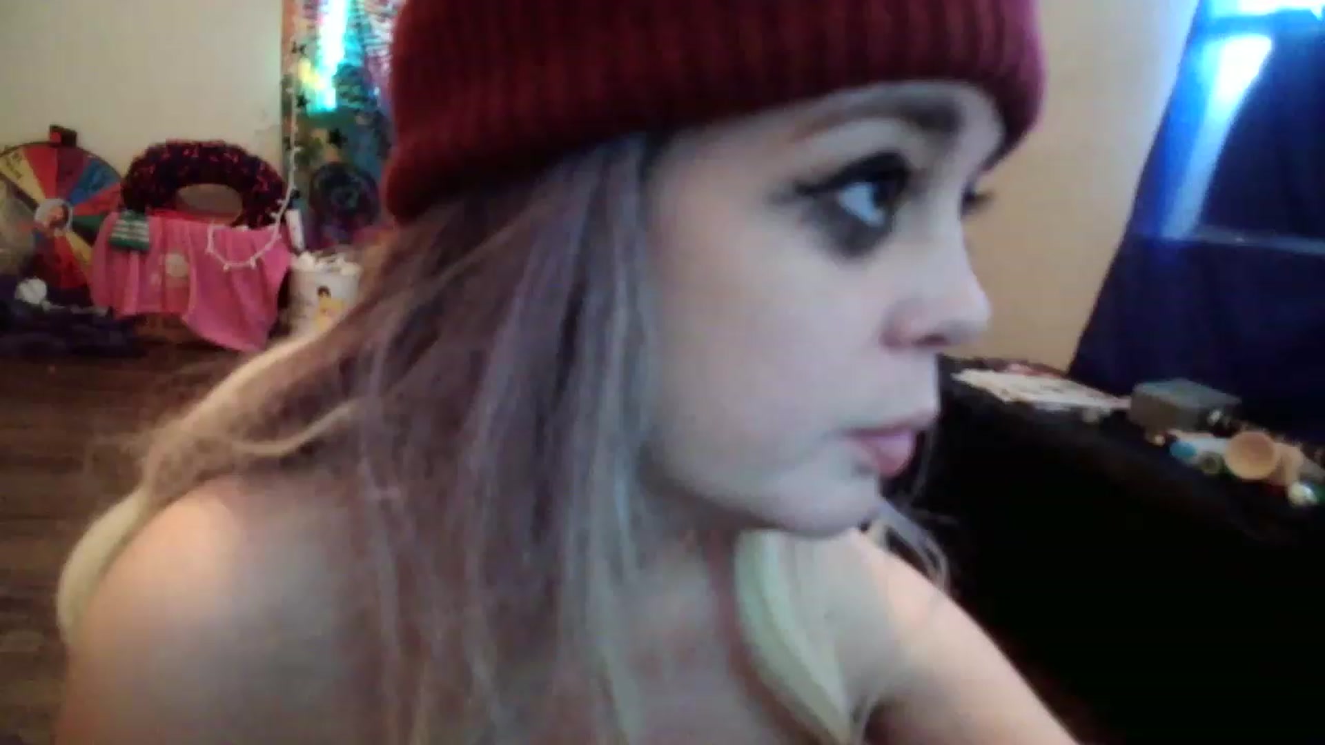 Gallery image thumbnail from ZoeBanx's myfreecams stream on, 05/17/2023, 14:49 image 17 of 20