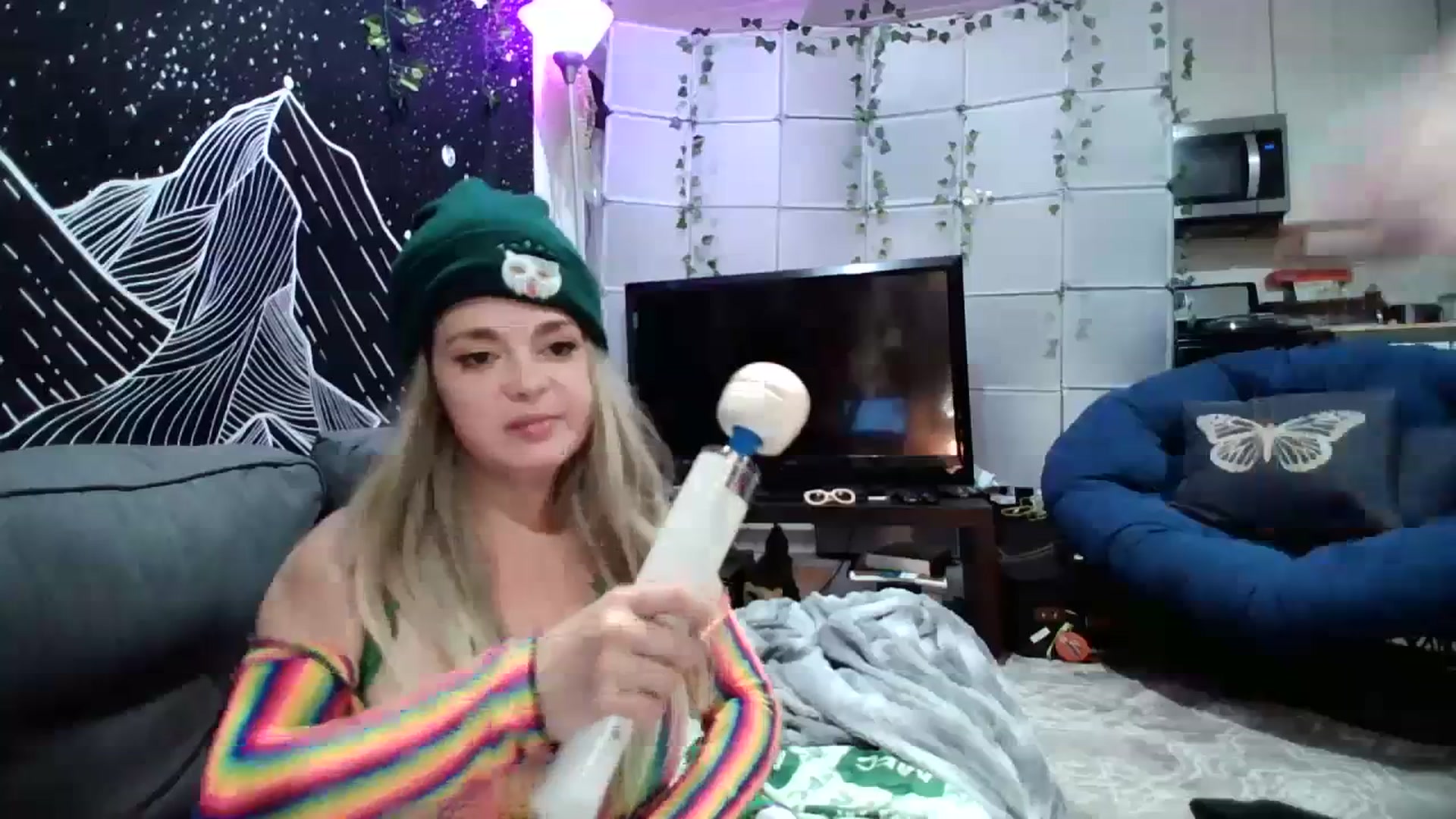 Gallery image thumbnail from ZoeBanx's myfreecams stream on, 06/30/2023, 05:42 image 11 of 20