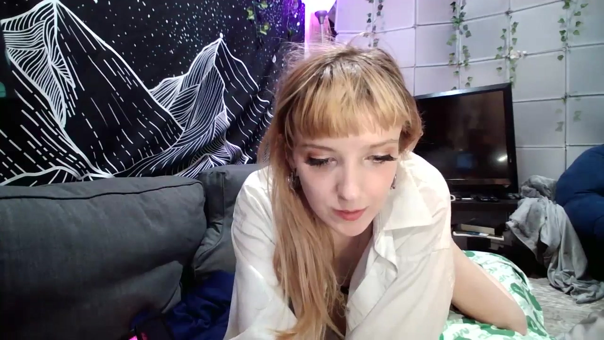 Gallery image thumbnail from ZoeBanx's myfreecams stream on, 06/30/2023, 06:36 image 11 of 20