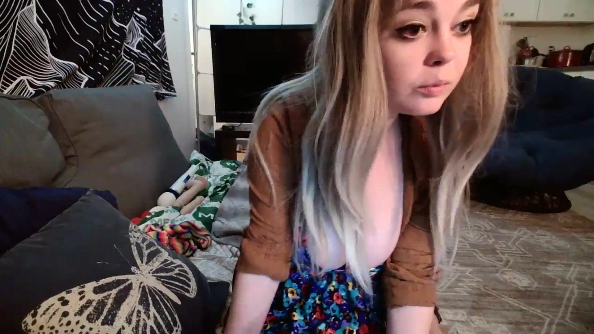 Gallery image thumbnail from ZoeBanx's myfreecams stream on, 07/04/2023, 05:25 image 18 of 20