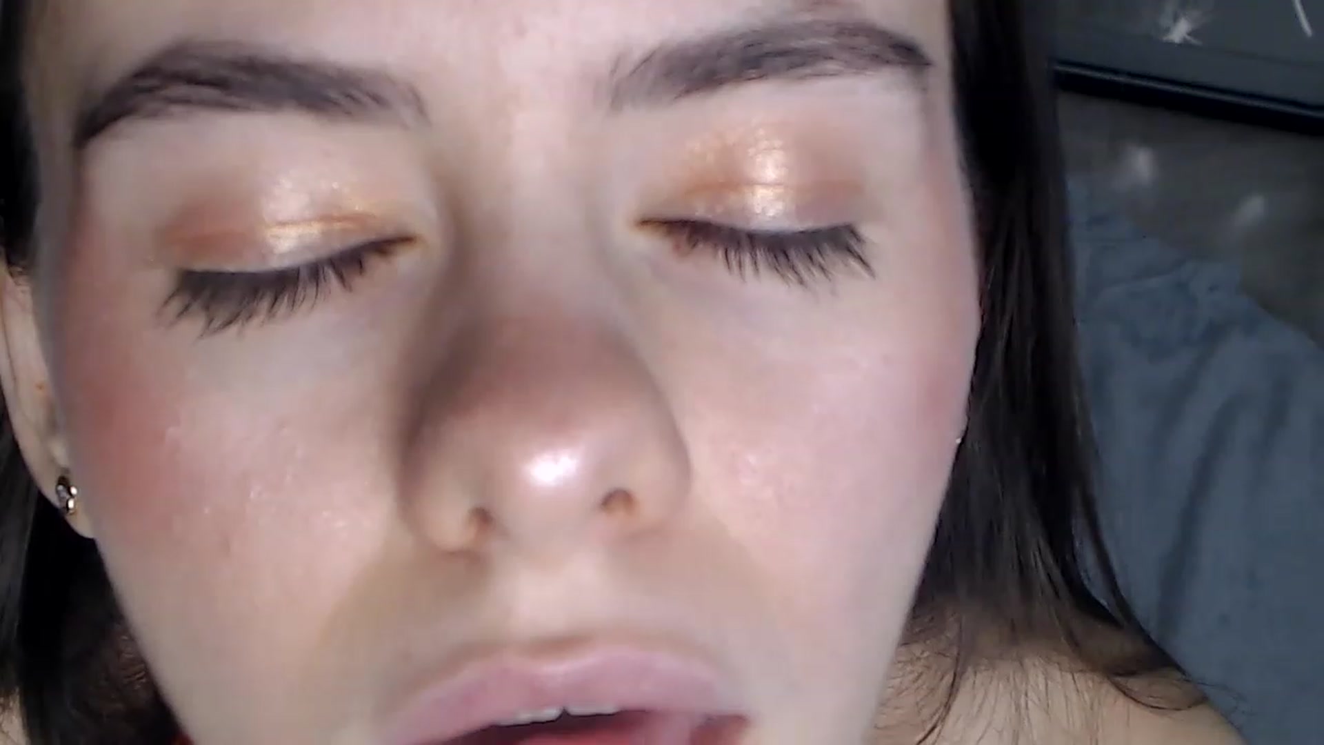Gallery image thumbnail from ZoeMI's myfreecams stream on, 01/22/2023, 17:08 image 2 of 20