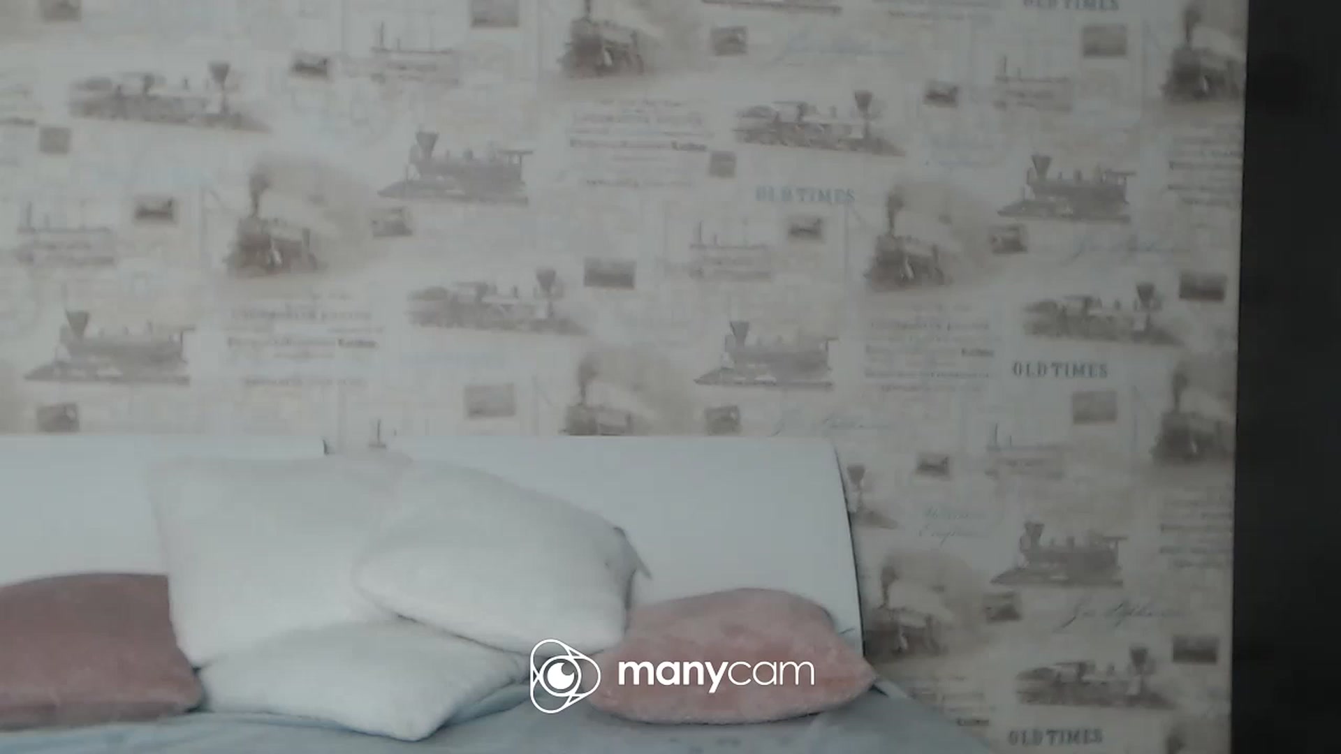 Gallery image thumbnail from ZoeMI's myfreecams stream on, 02/03/2023, 15:21 image 19 of 20
