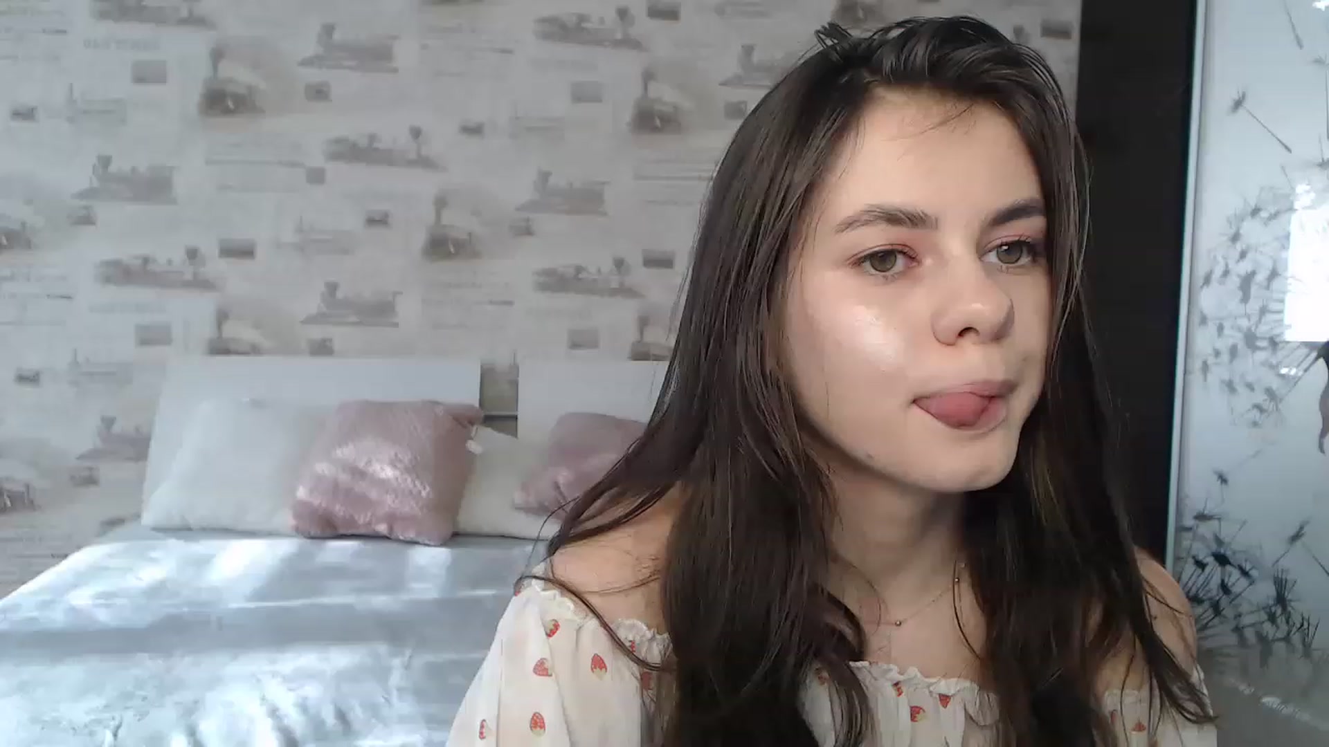 Gallery image thumbnail from ZoeMI's myfreecams stream on, 02/20/2023, 12:40 image 20 of 20
