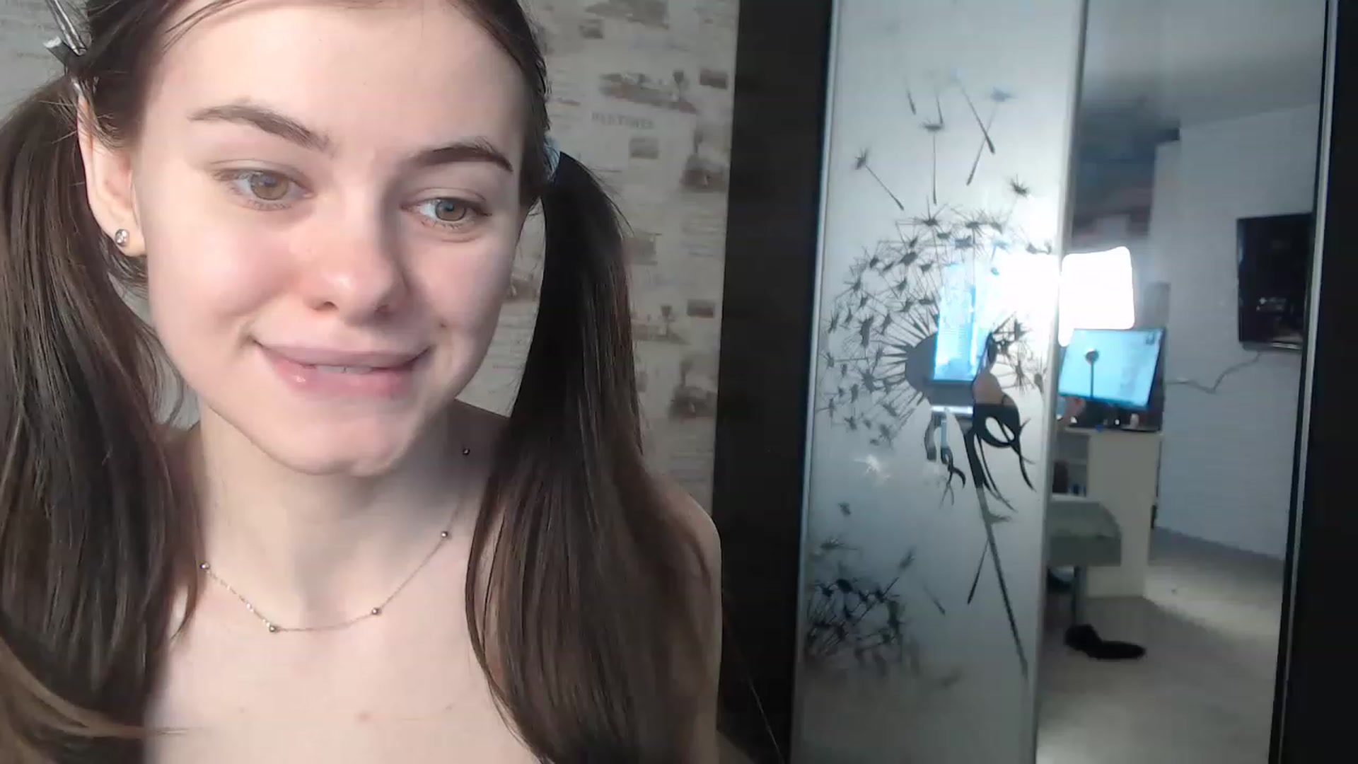 Gallery image thumbnail from ZoeMI's myfreecams stream on, 02/23/2023, 08:08 image 14 of 20