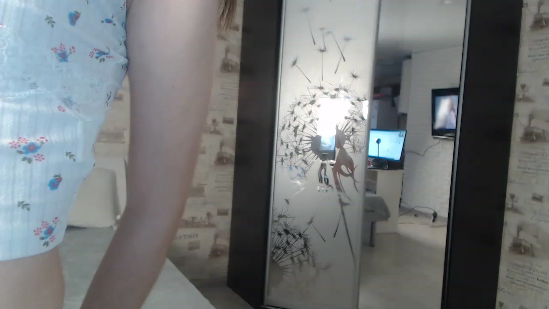 Gallery image thumbnail from ZoeMI's myfreecams stream on, 02/28/2023, 09:21 image 19 of 20
