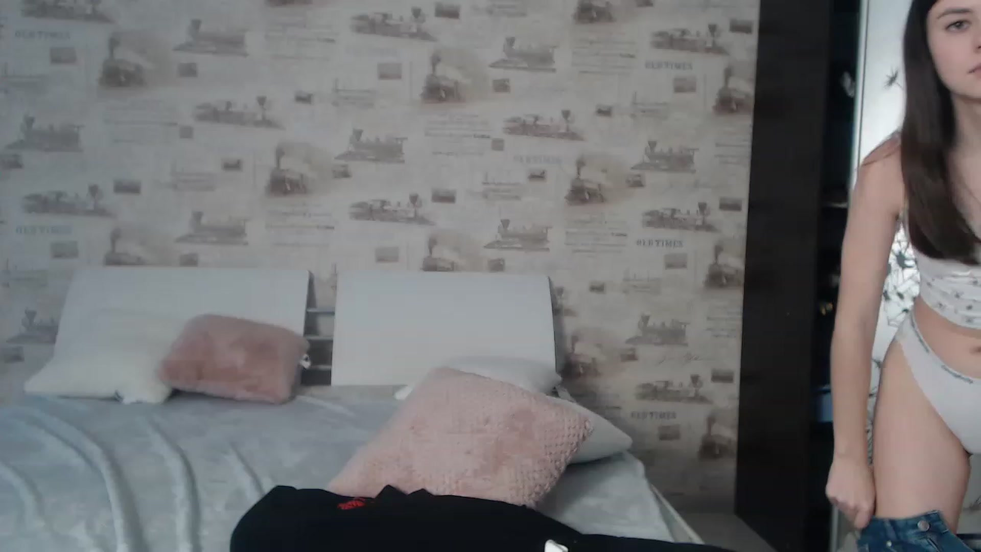 Gallery image thumbnail from ZoeMI's myfreecams stream on, 02/28/2023, 14:10 image 19 of 20