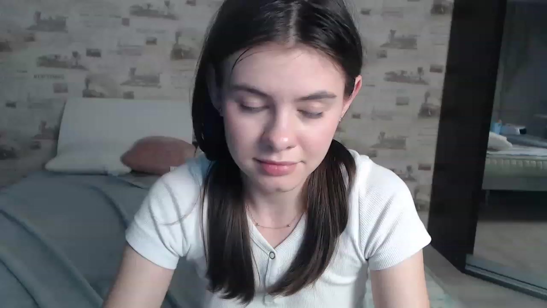 Gallery image thumbnail from ZoeMI's myfreecams stream on, 03/07/2023, 13:50 image 15 of 20