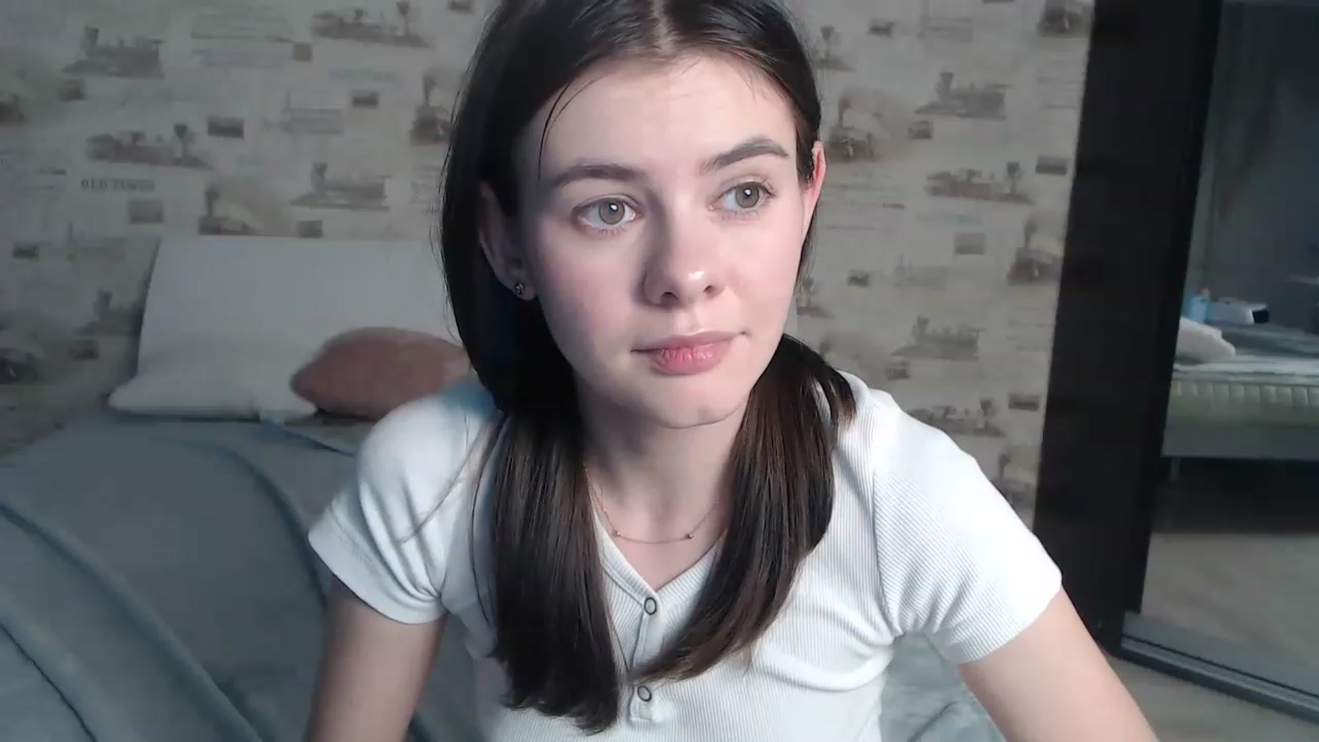 Gallery image thumbnail from ZoeMI's myfreecams stream on, 03/07/2023, 13:50 image 16 of 20