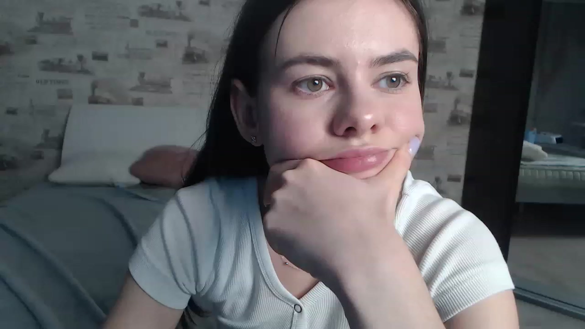 Gallery image thumbnail from ZoeMI's myfreecams stream on, 03/07/2023, 13:50 image 7 of 20